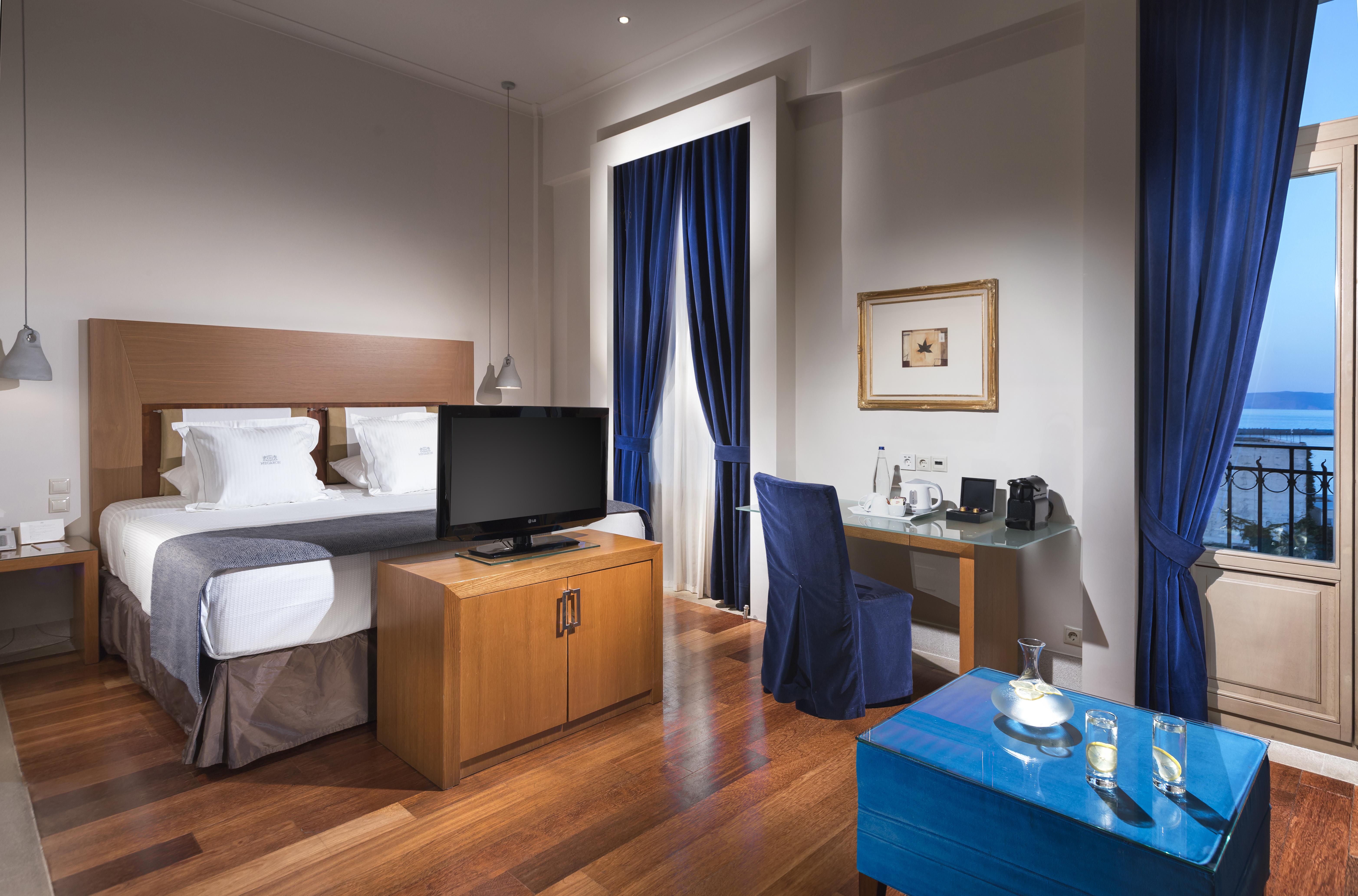 Hotel Gdm Megaron, Historical Monument 5*