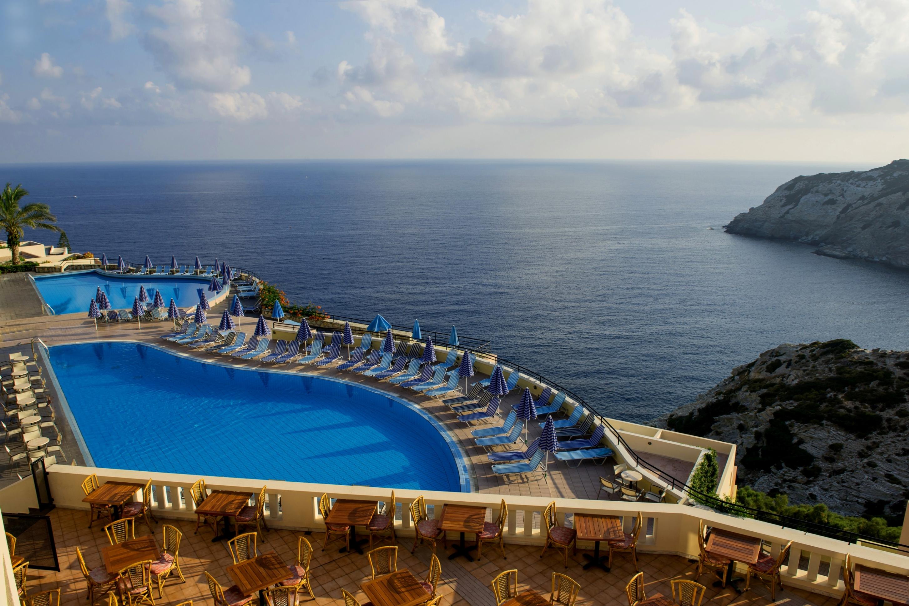 Athina Palace & Resort
