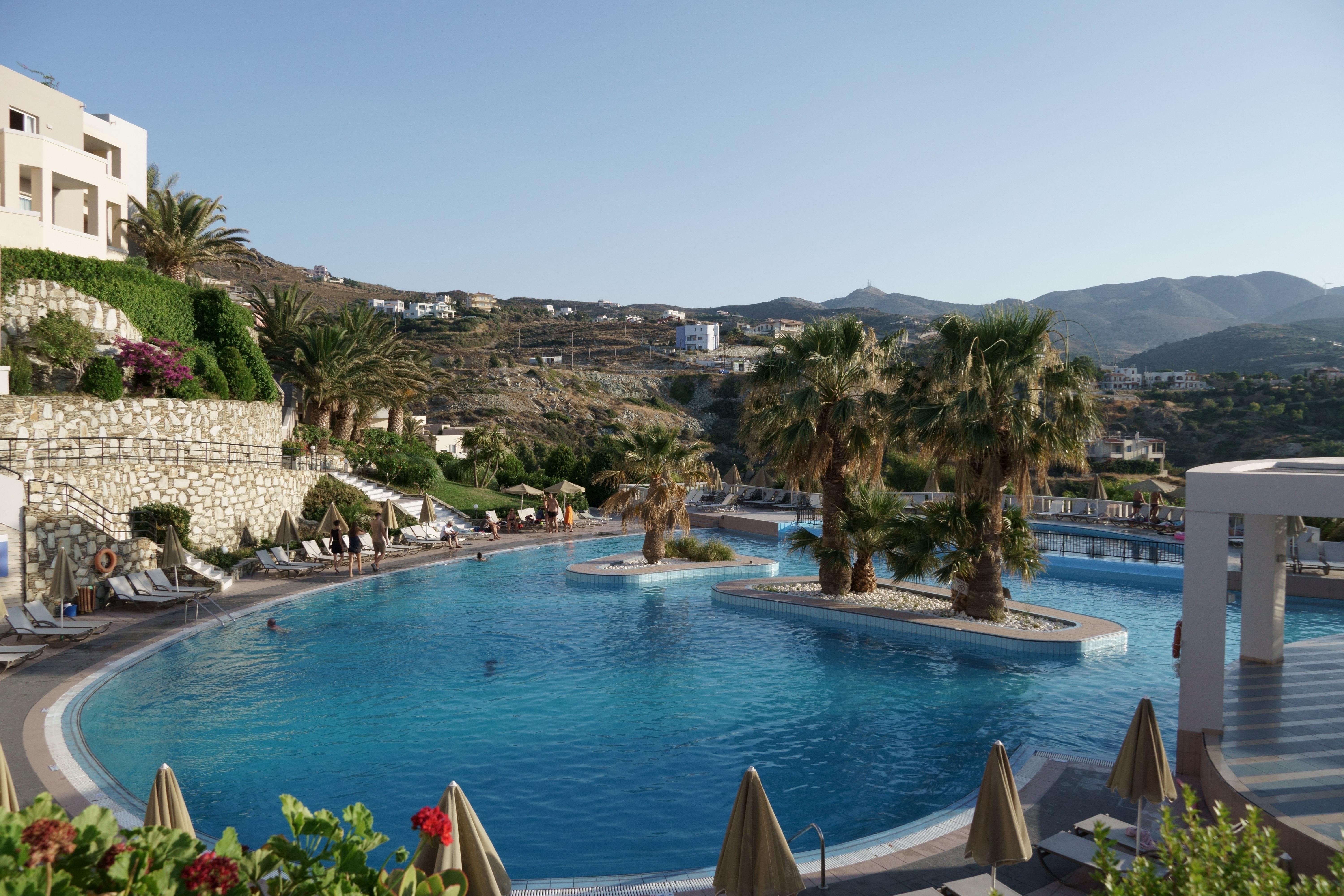Athina Palace & Resort