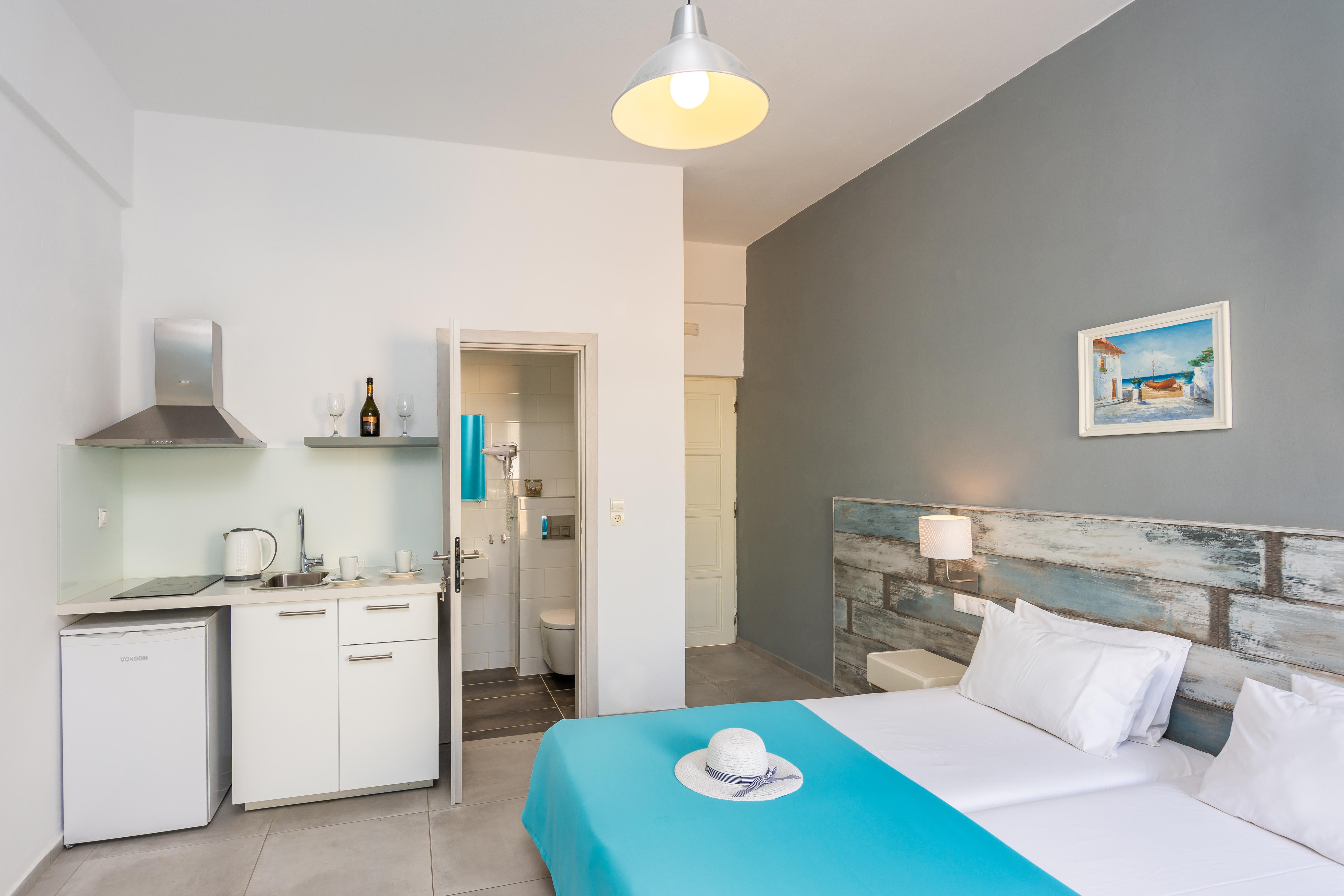 Nana Angela Aparthotel 3*