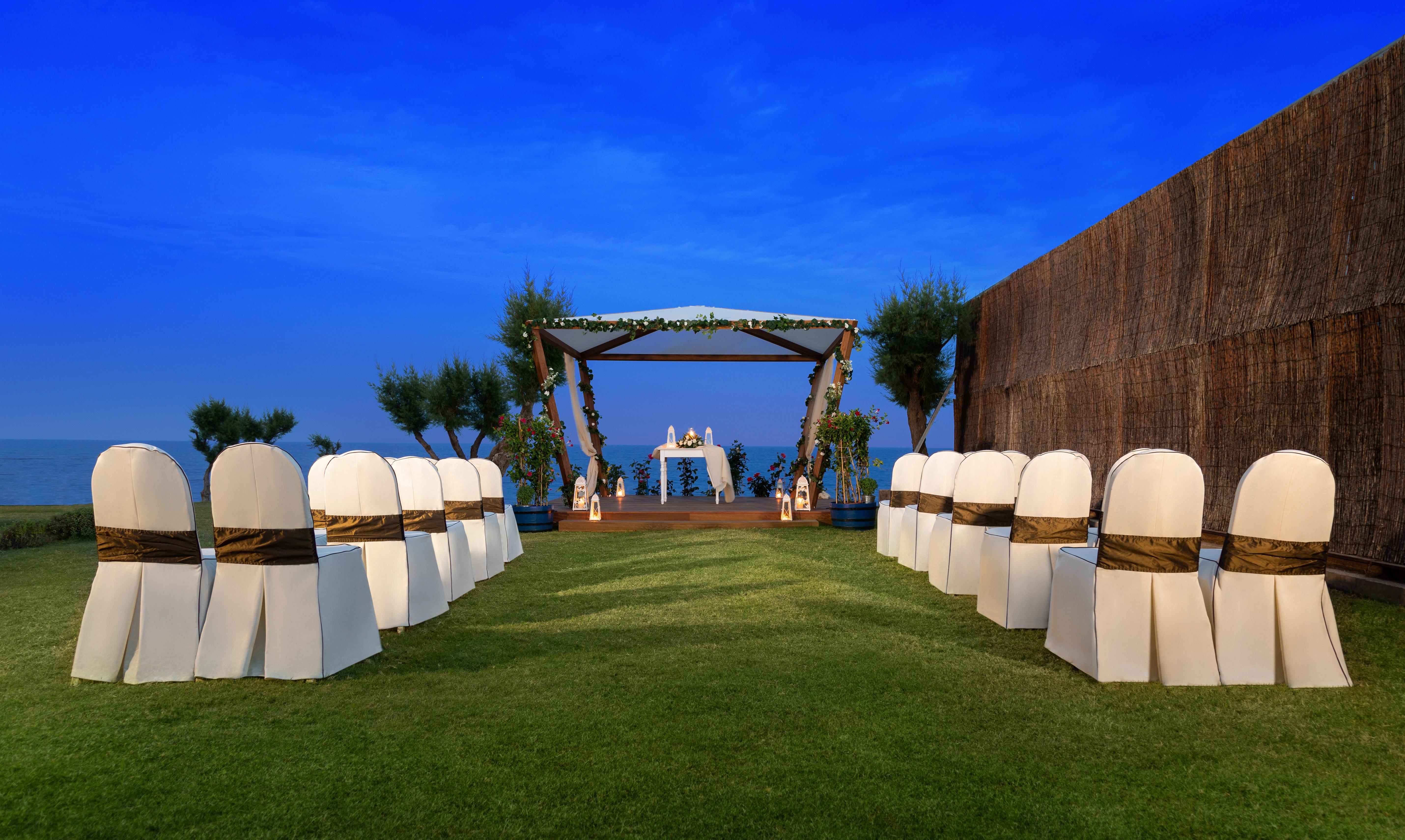 Amada Colossos Resort