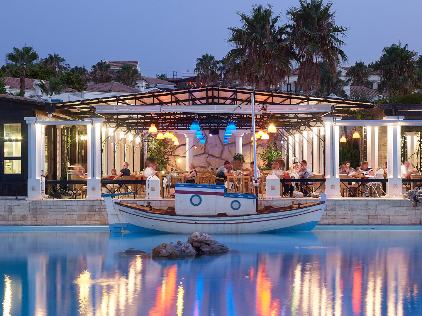 Mitsis Royal Mare Resort