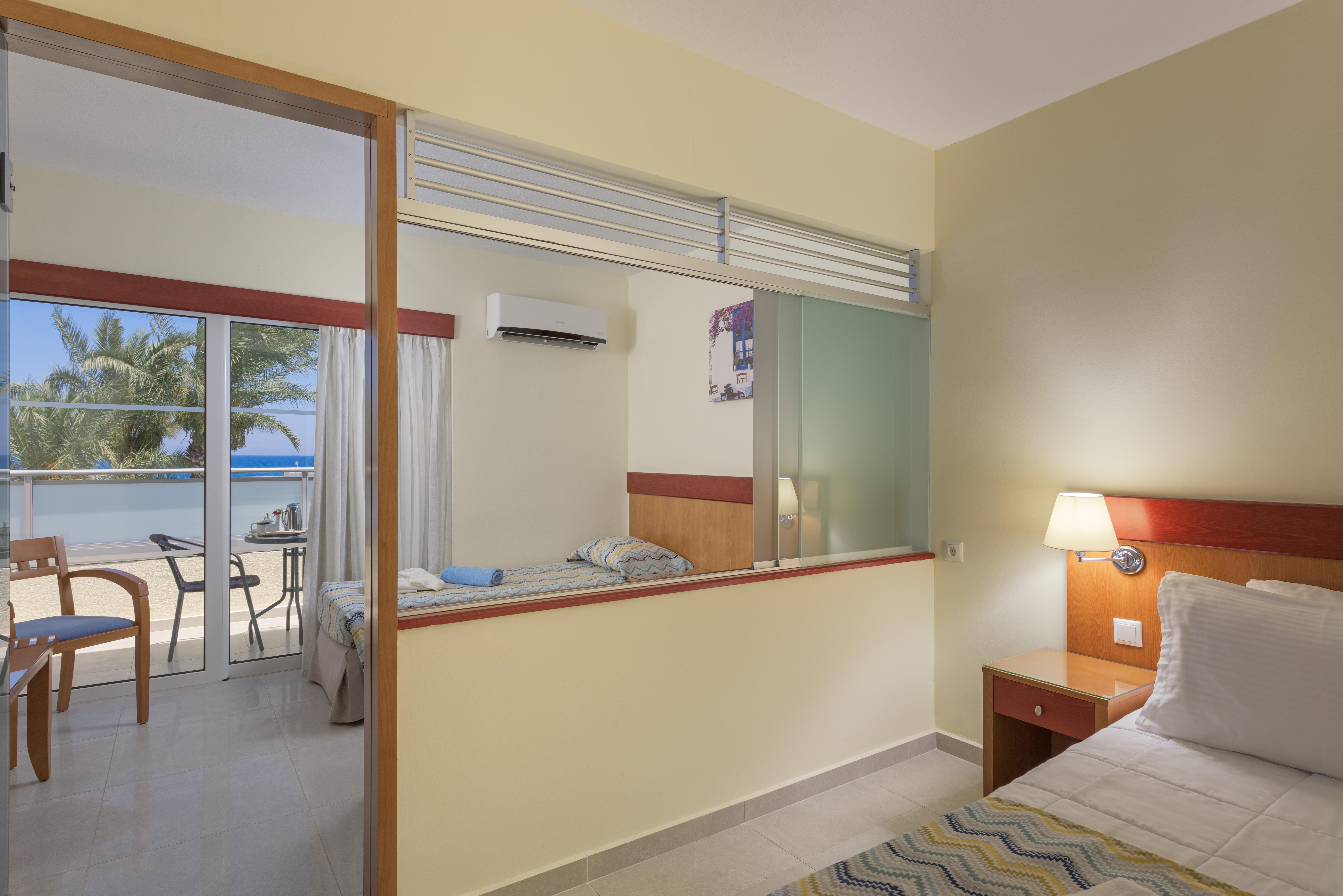 Hotel Avra Beach
