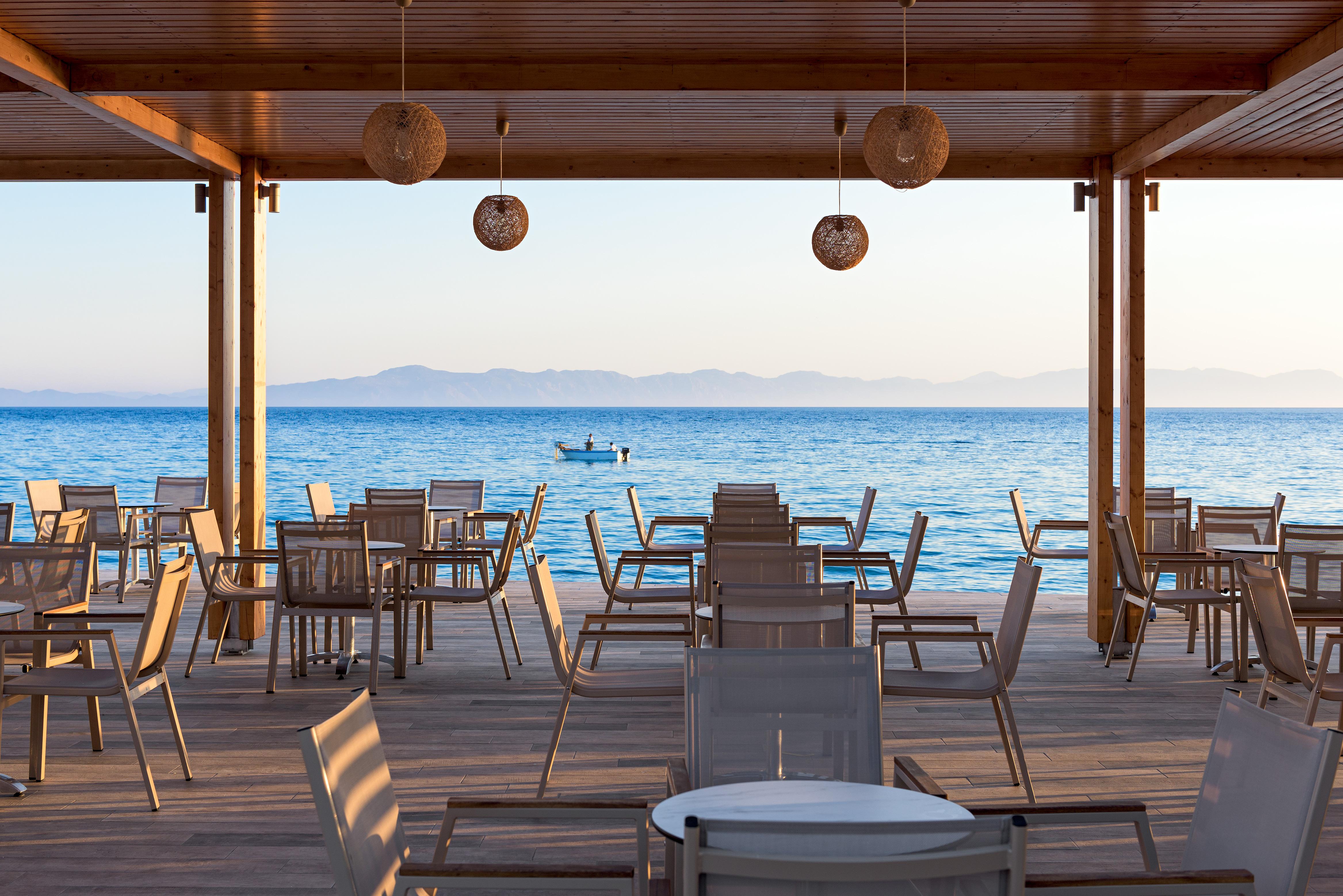 Avra Beach 4*