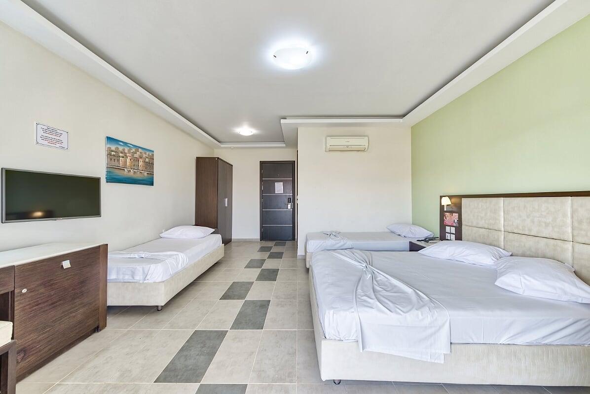 Hotel Majestic & Laganas