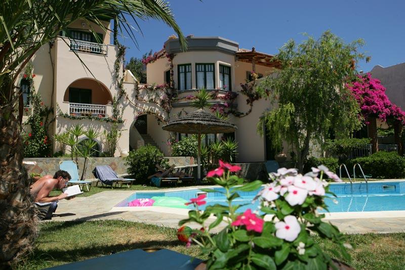Aquarius Exclusive - Breakfast And Meal Included Aparthotel Heraklion (Crete)