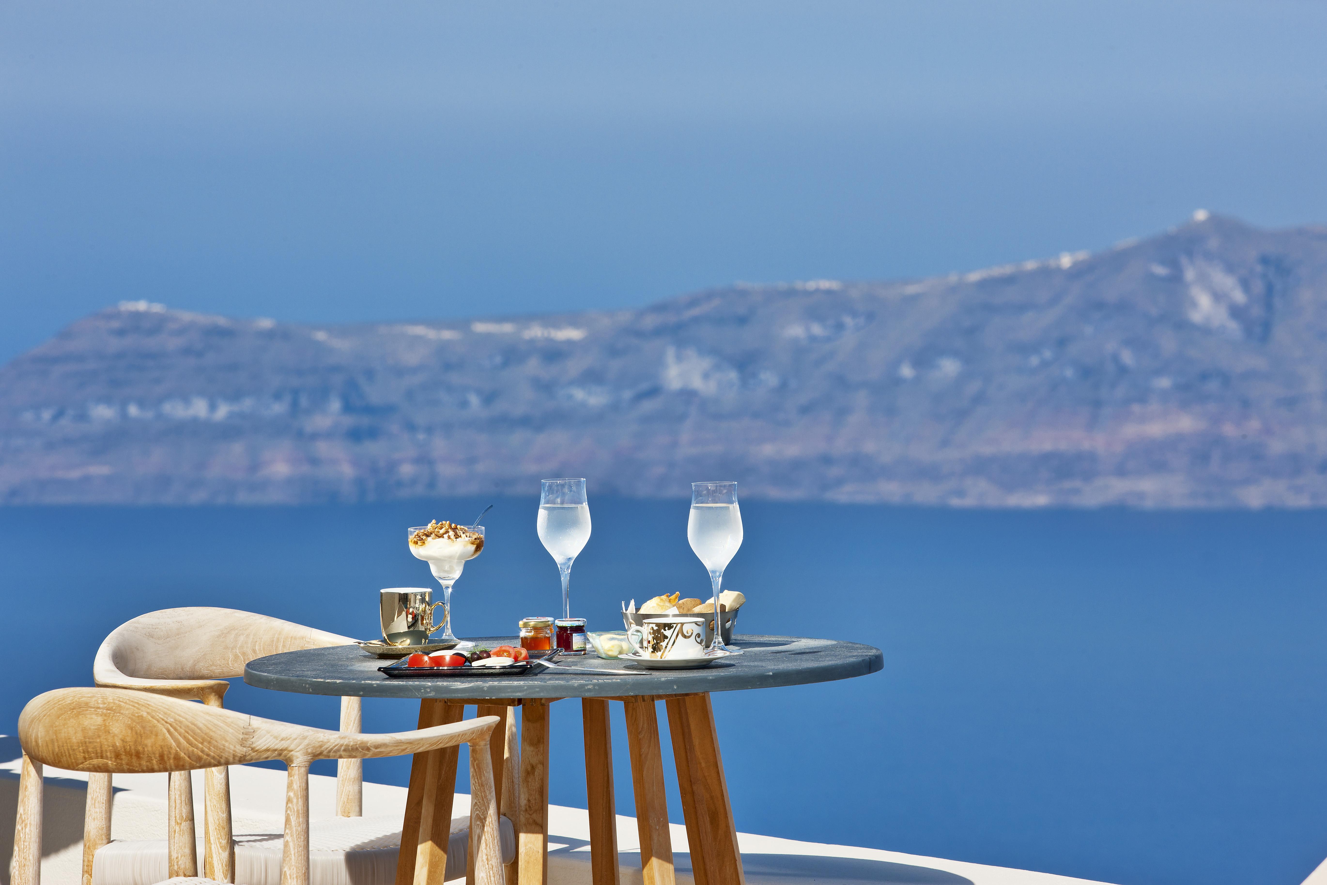 Gold - Small Luxury Of The World 4*