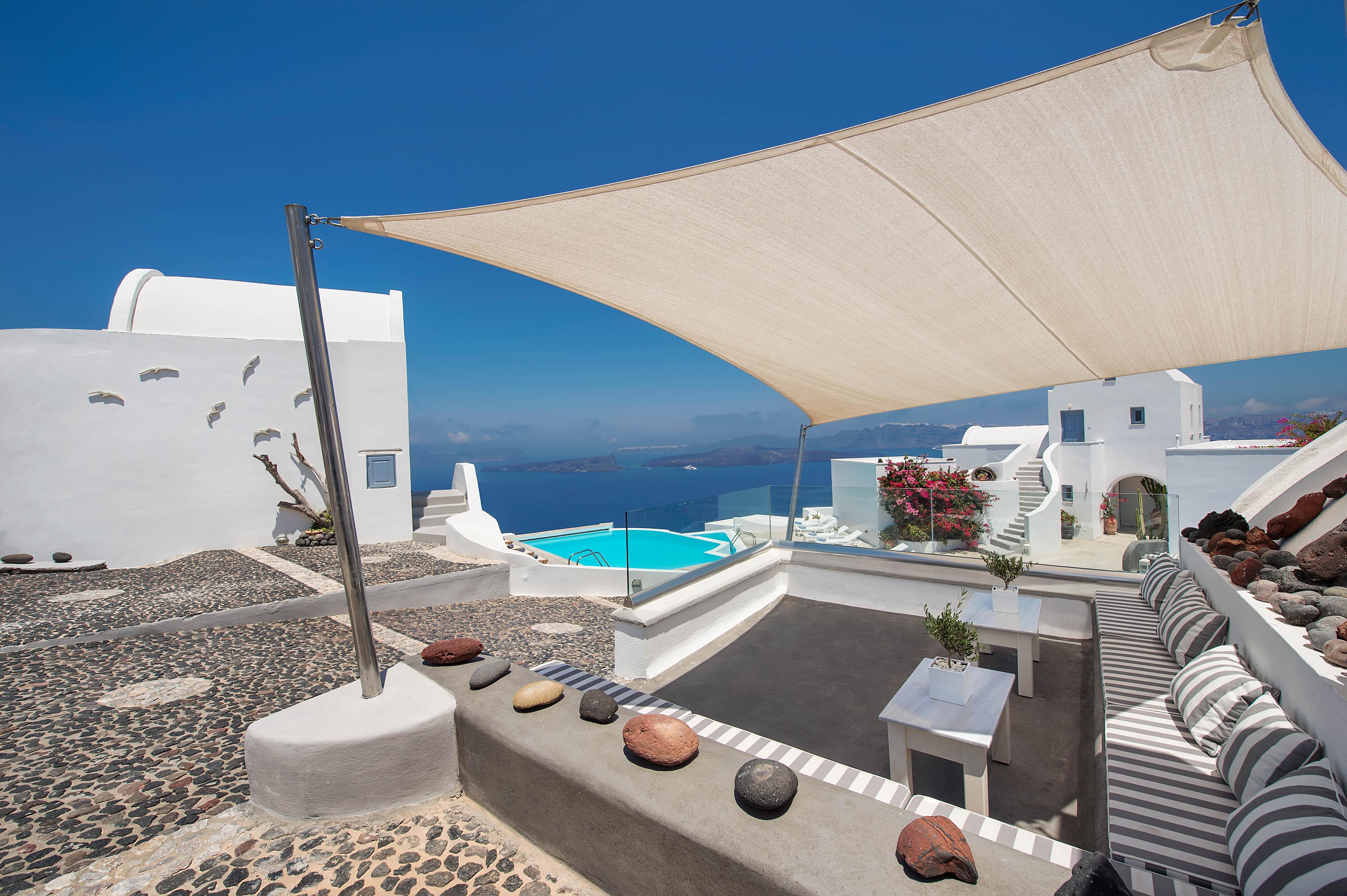 Apanemo & Hotel Akrotiri (Santorini)