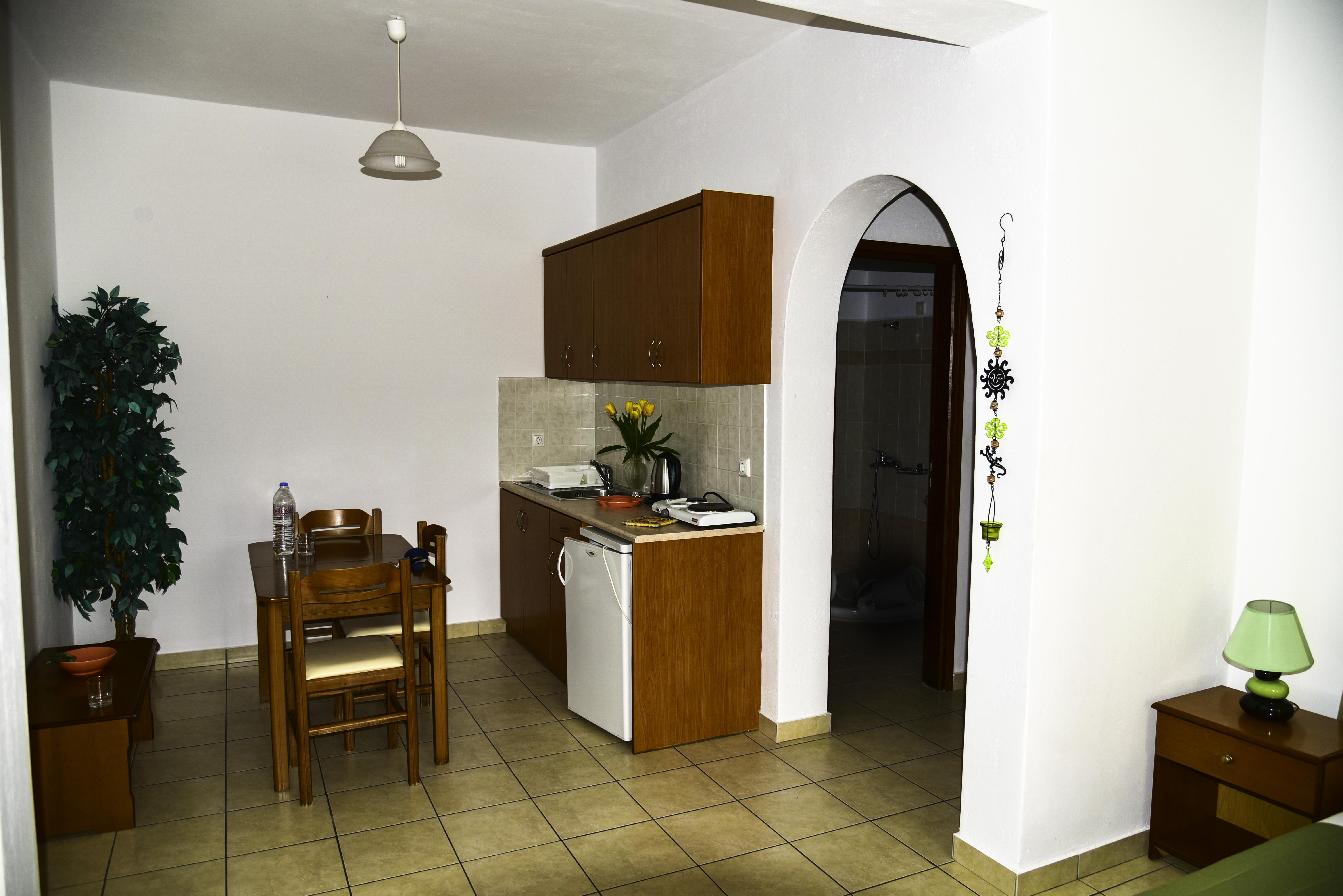 Angira Hotel Kamari (Santorini)