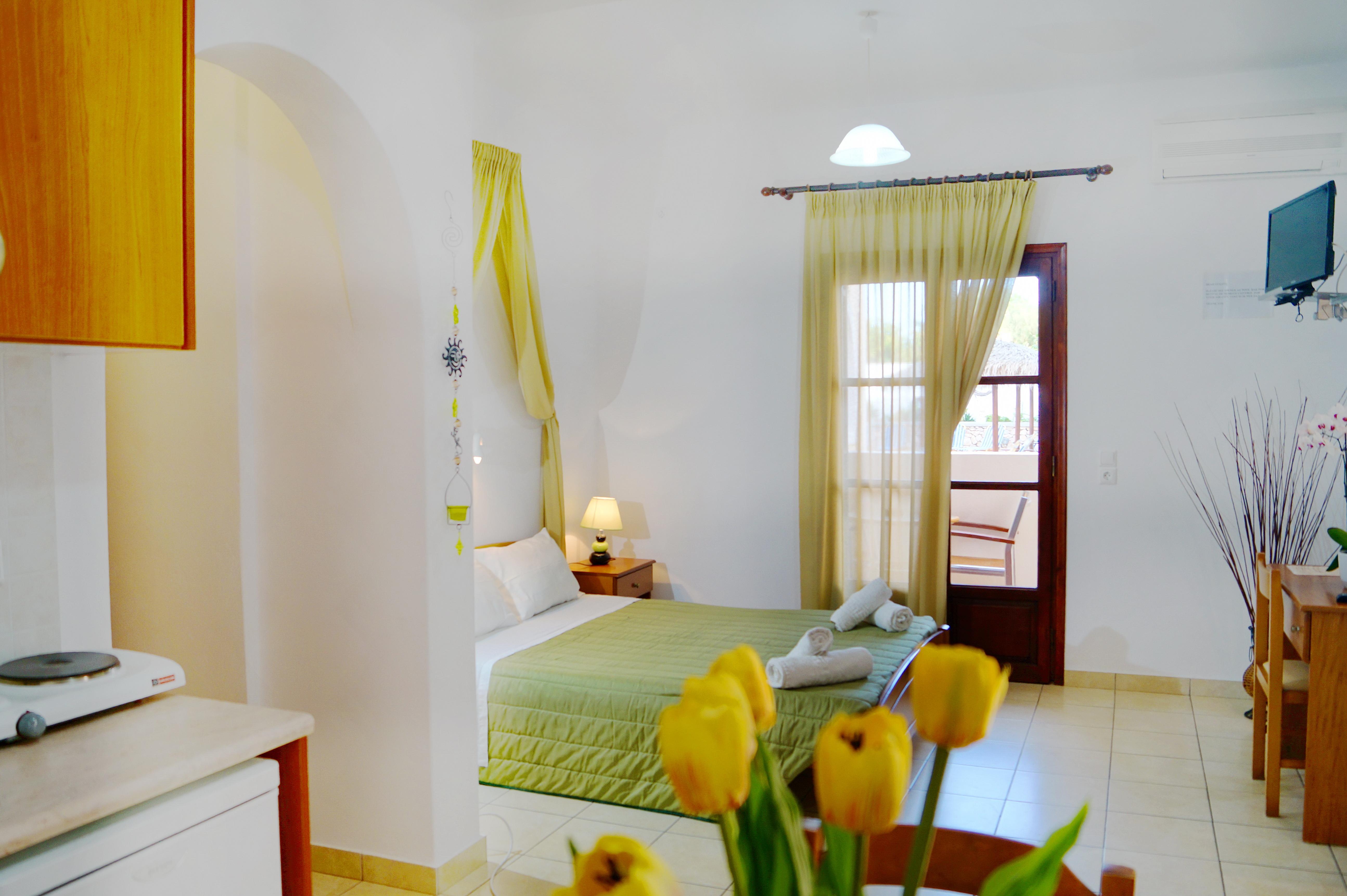 Angira 3* Kamari (Santorini)