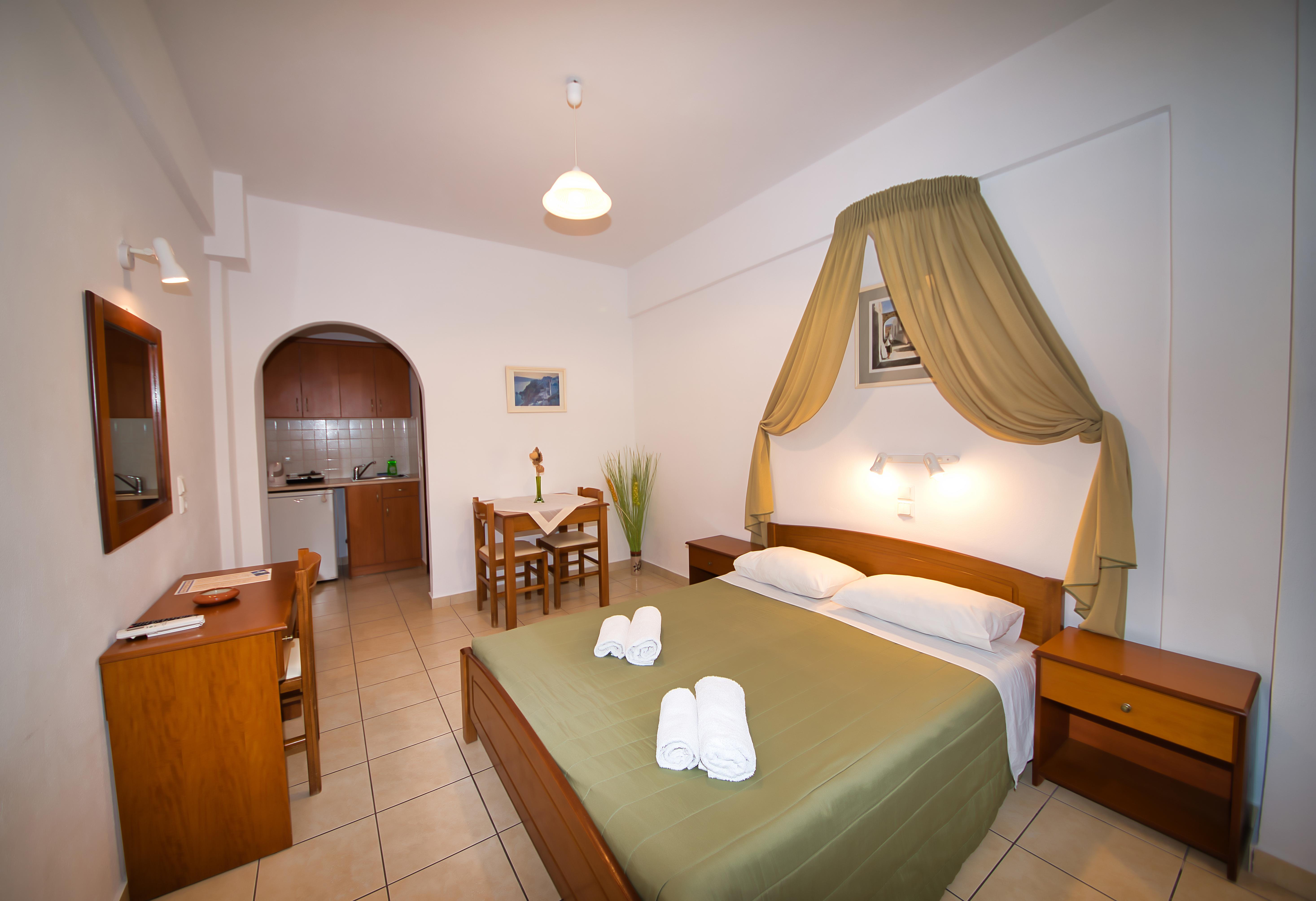 Angira 3* Kamari (Santorini)