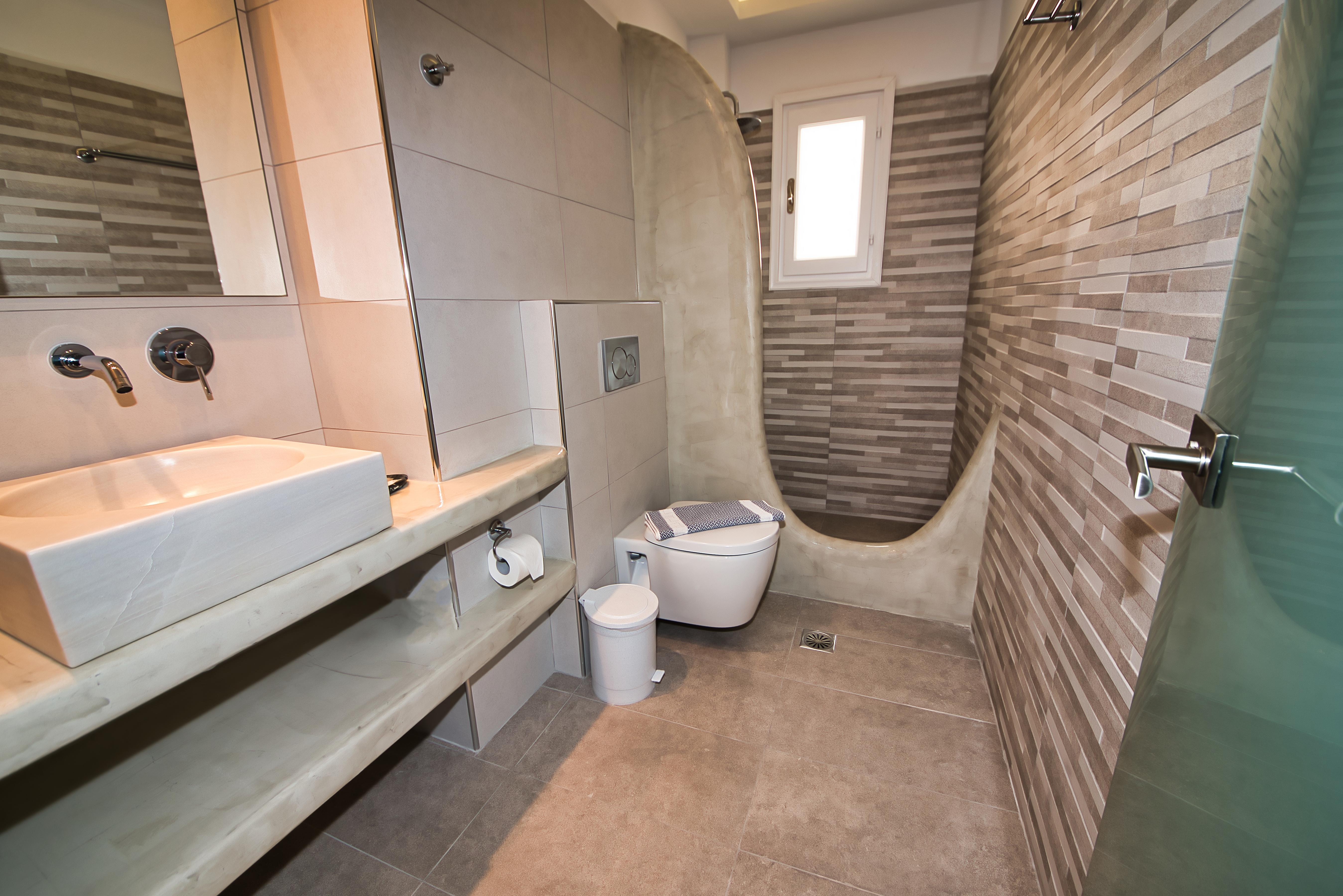 Hotel Angira 3*