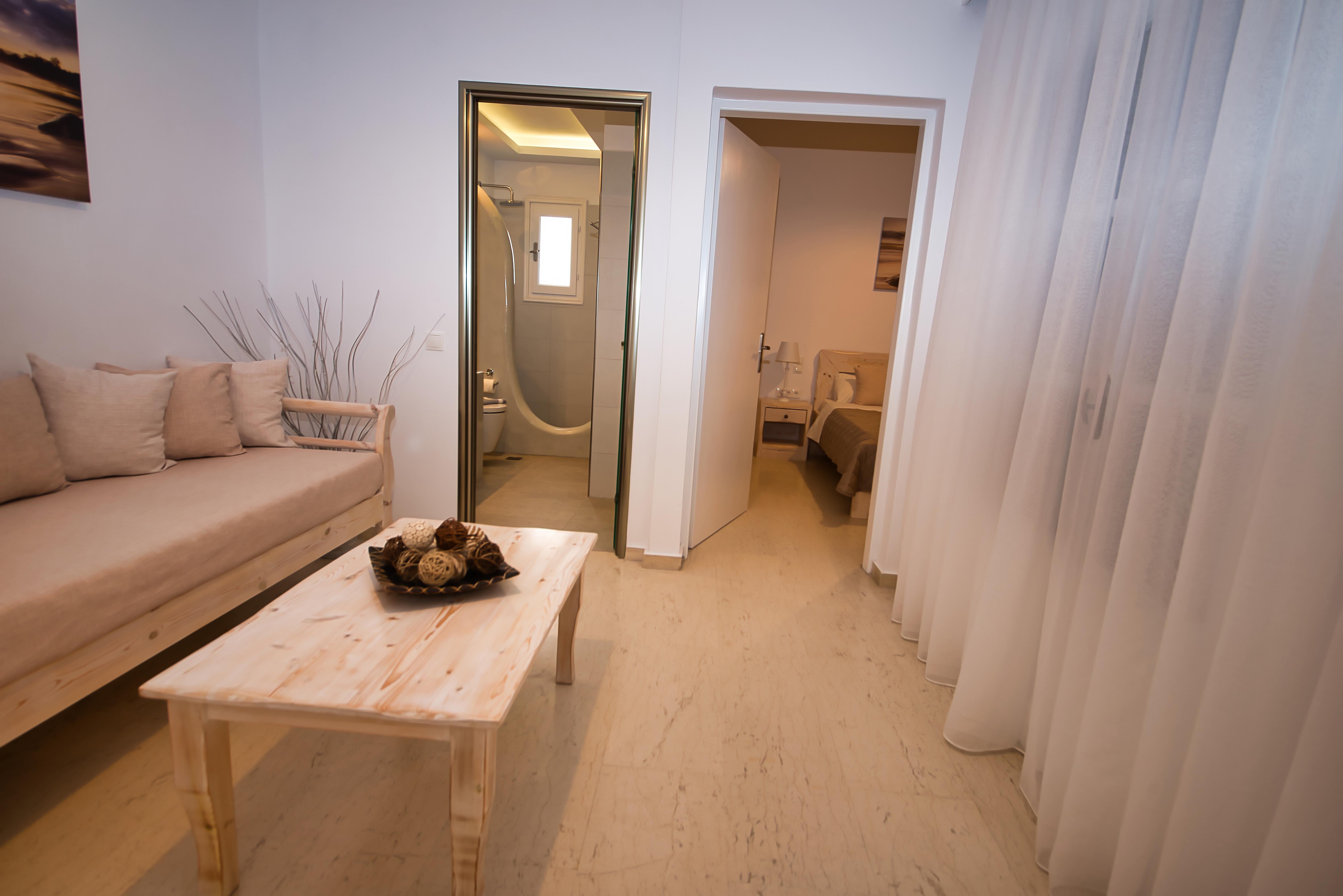 Hotel Angira 3*