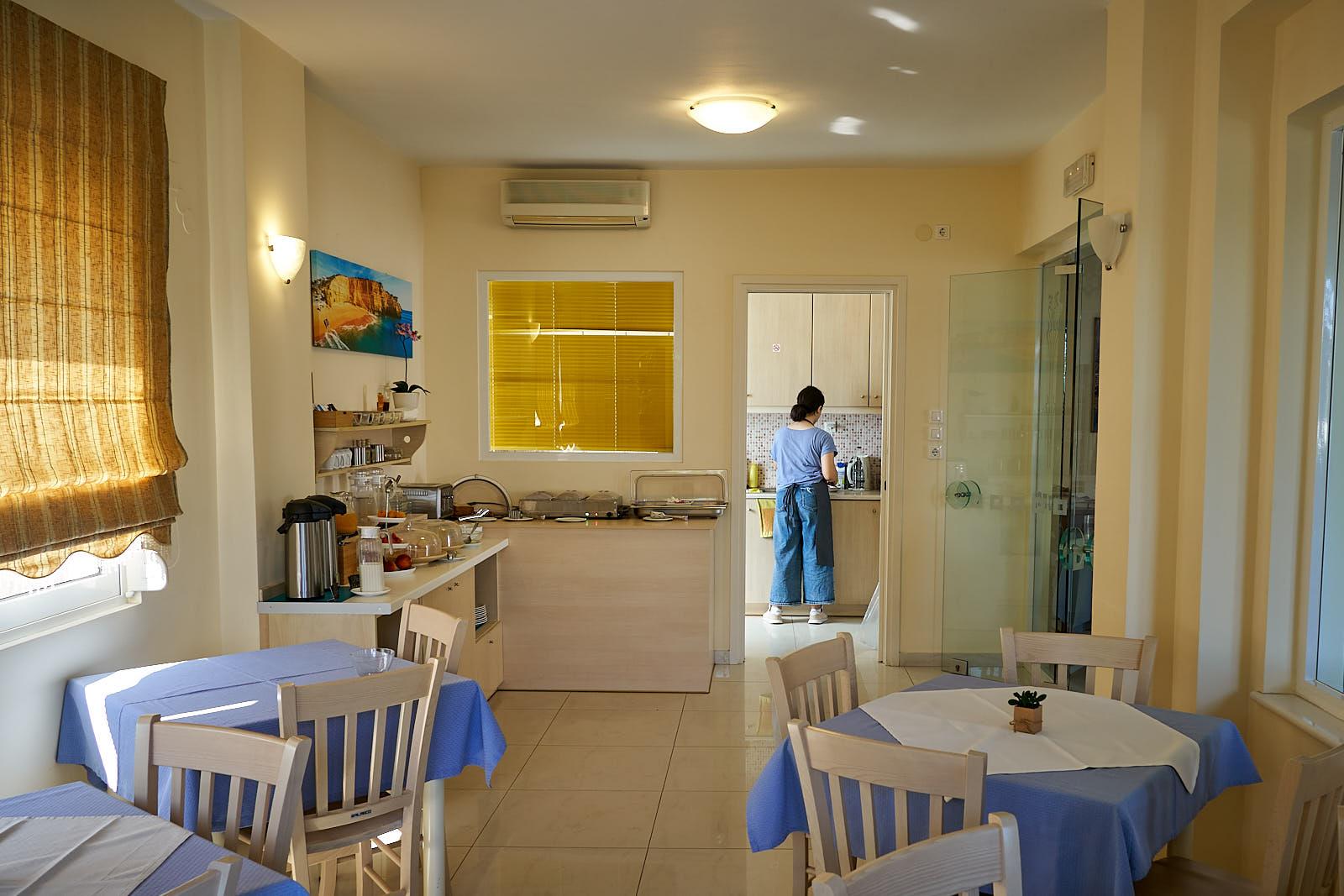 Apollon Aparthotel 3*