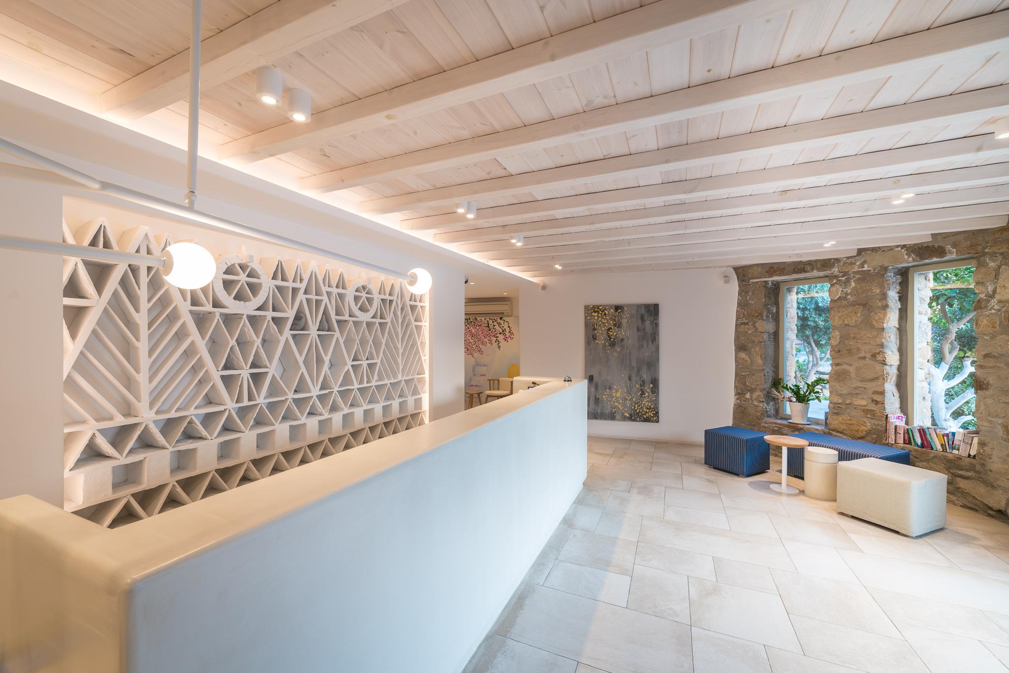 Vienoula's Garden Hotel 4*