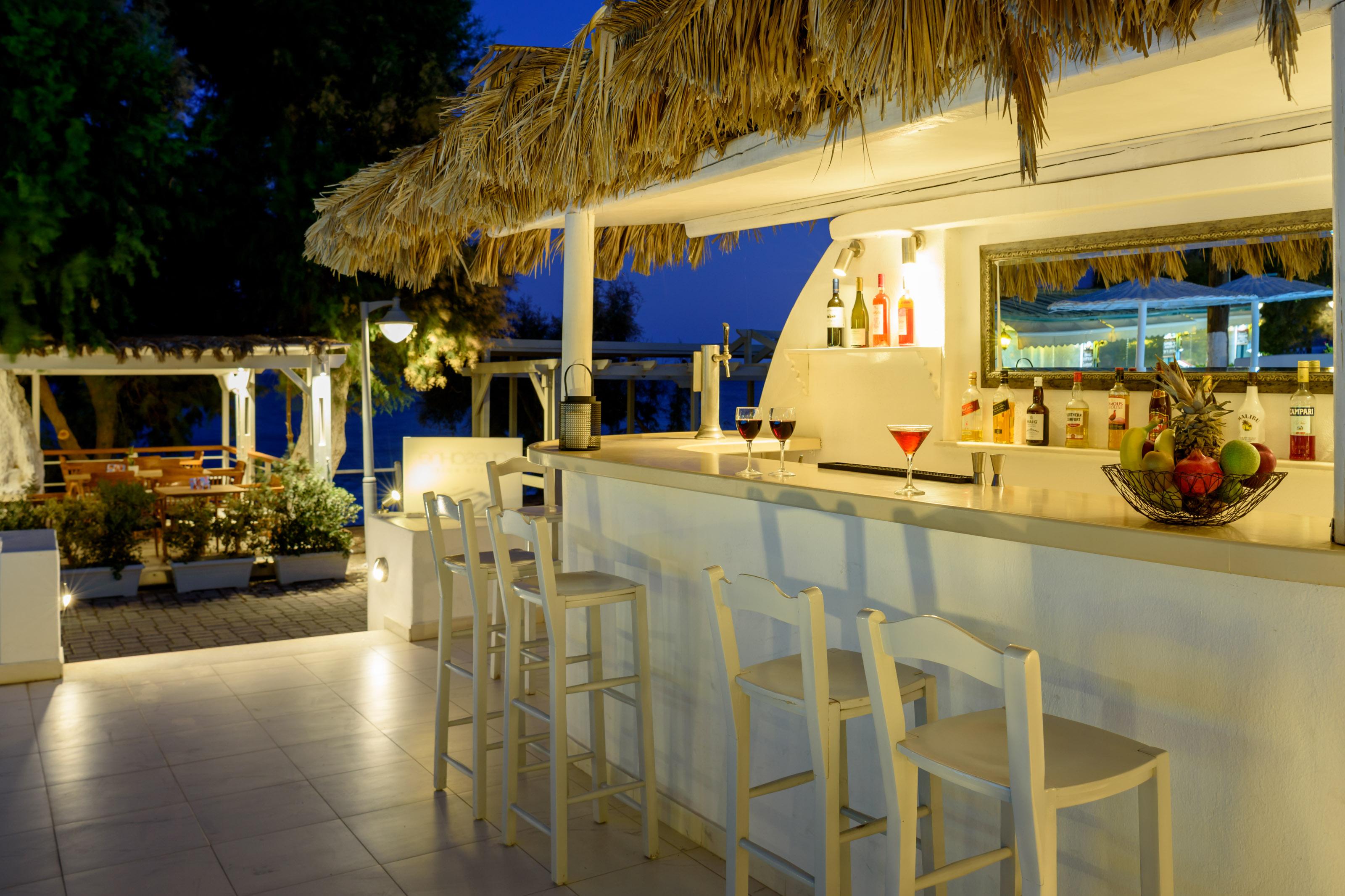 Alesahne 3* Kamari (Santorini)