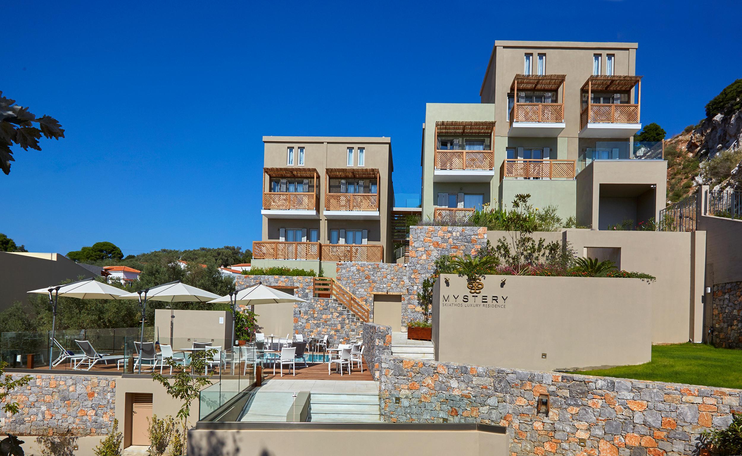 Mystery Luxury Aparthotel