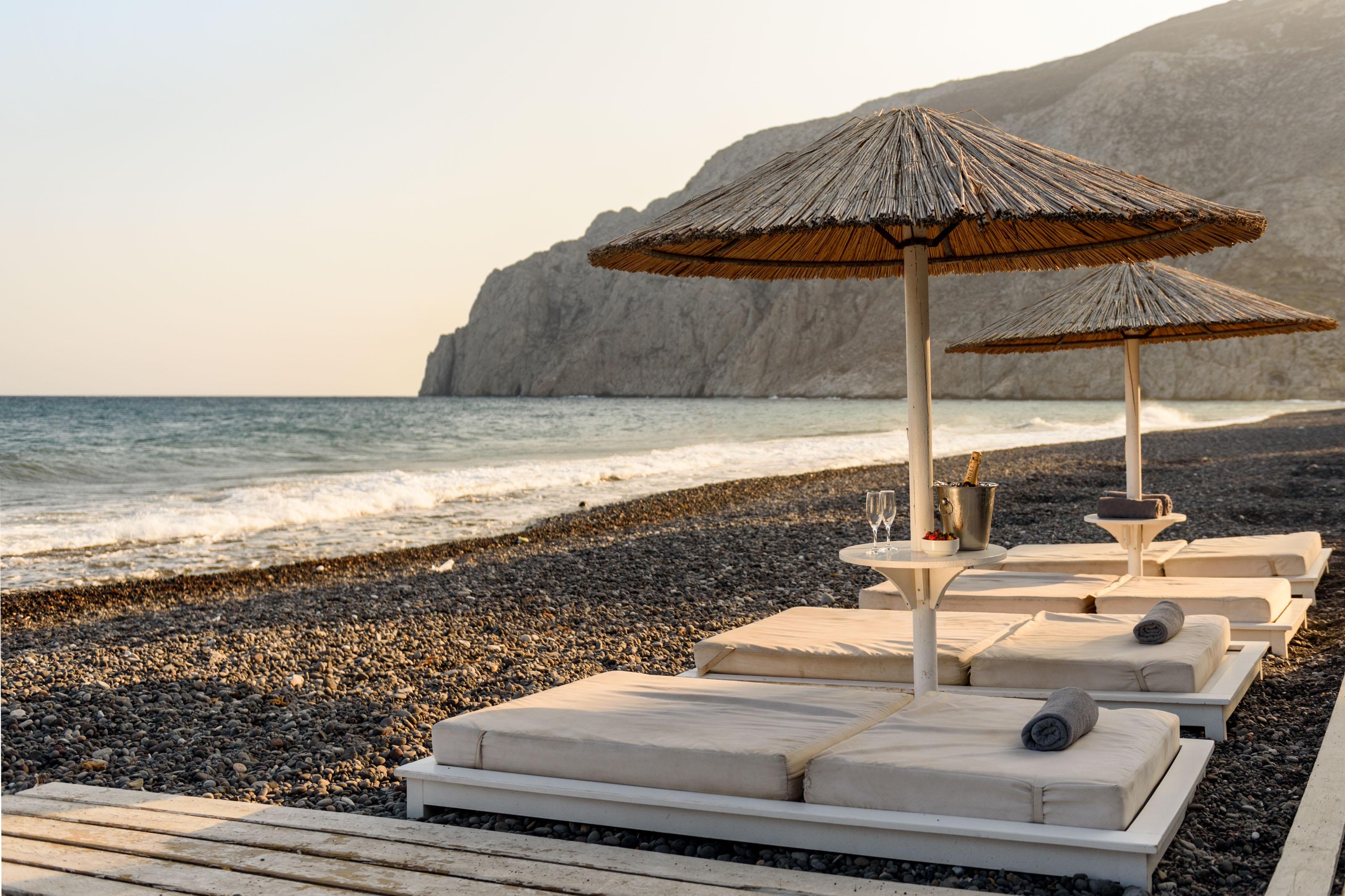 Alesahne Hotel Kamari (Santorini)