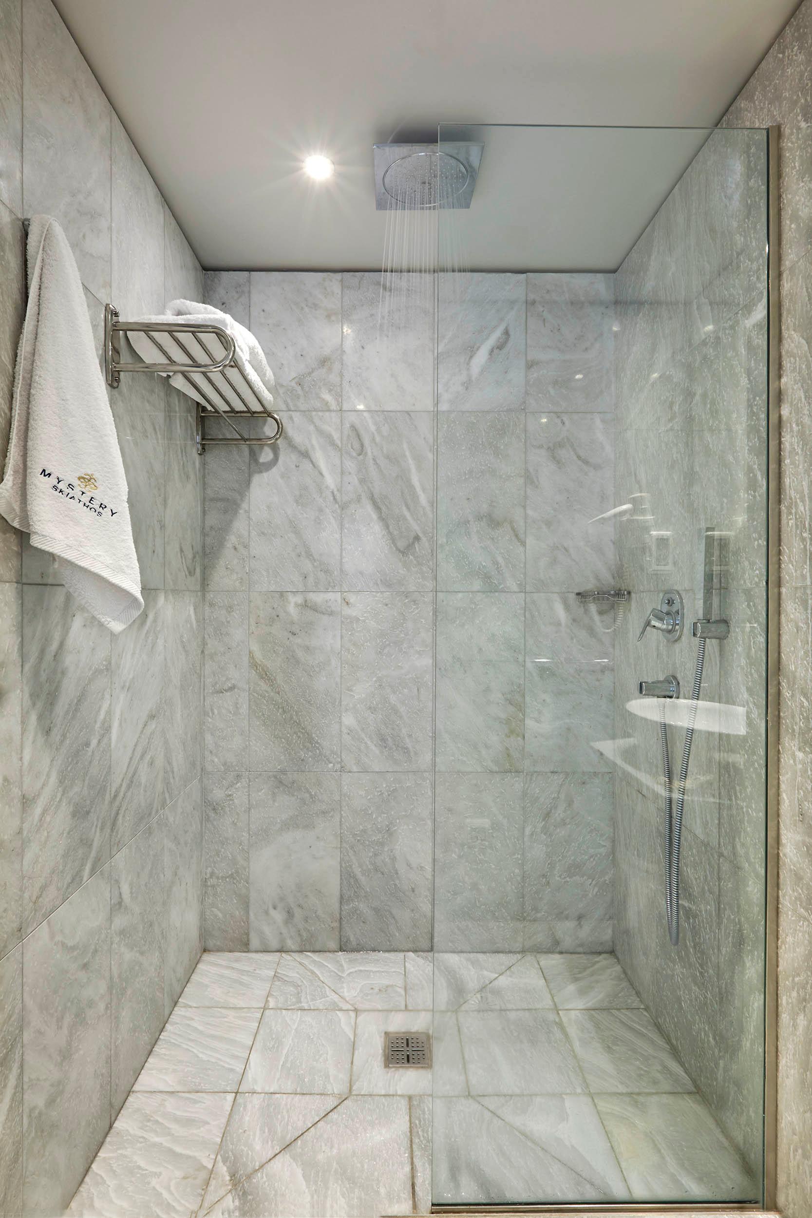 Mystery Luxury 4* Skiathos Town