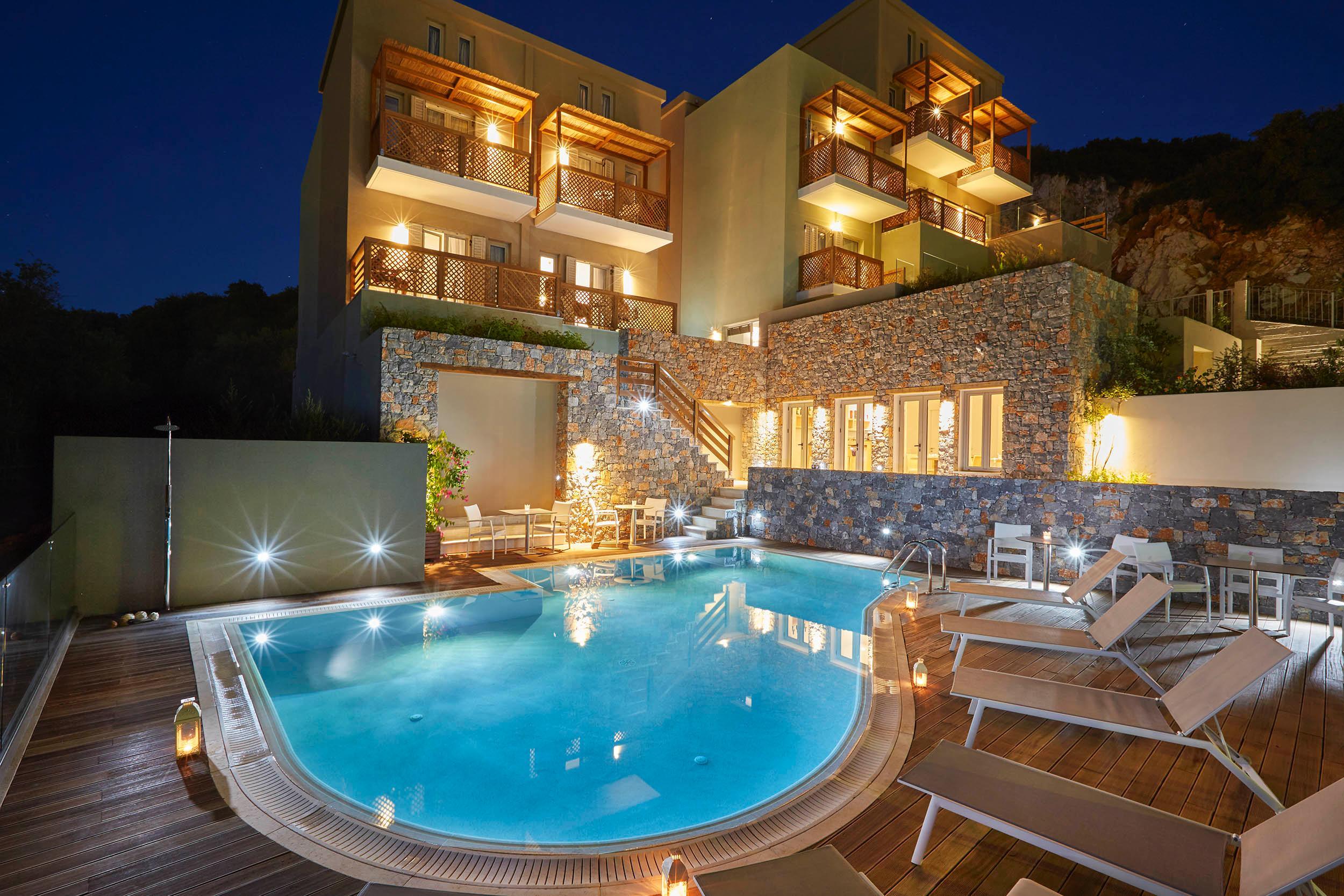 Mystery Luxury Aparthotel