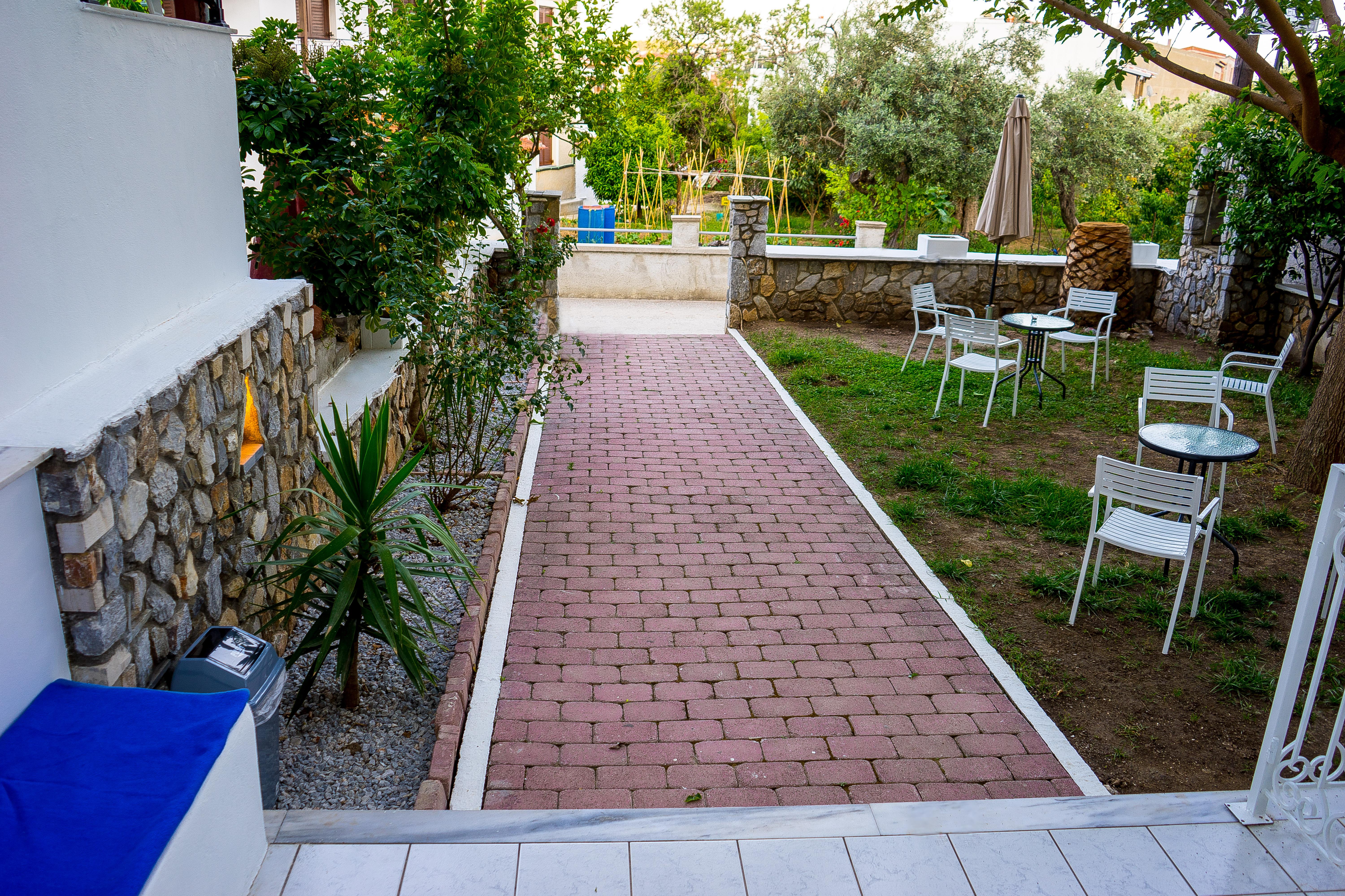 Act Art Skiathos * Skiathos Town