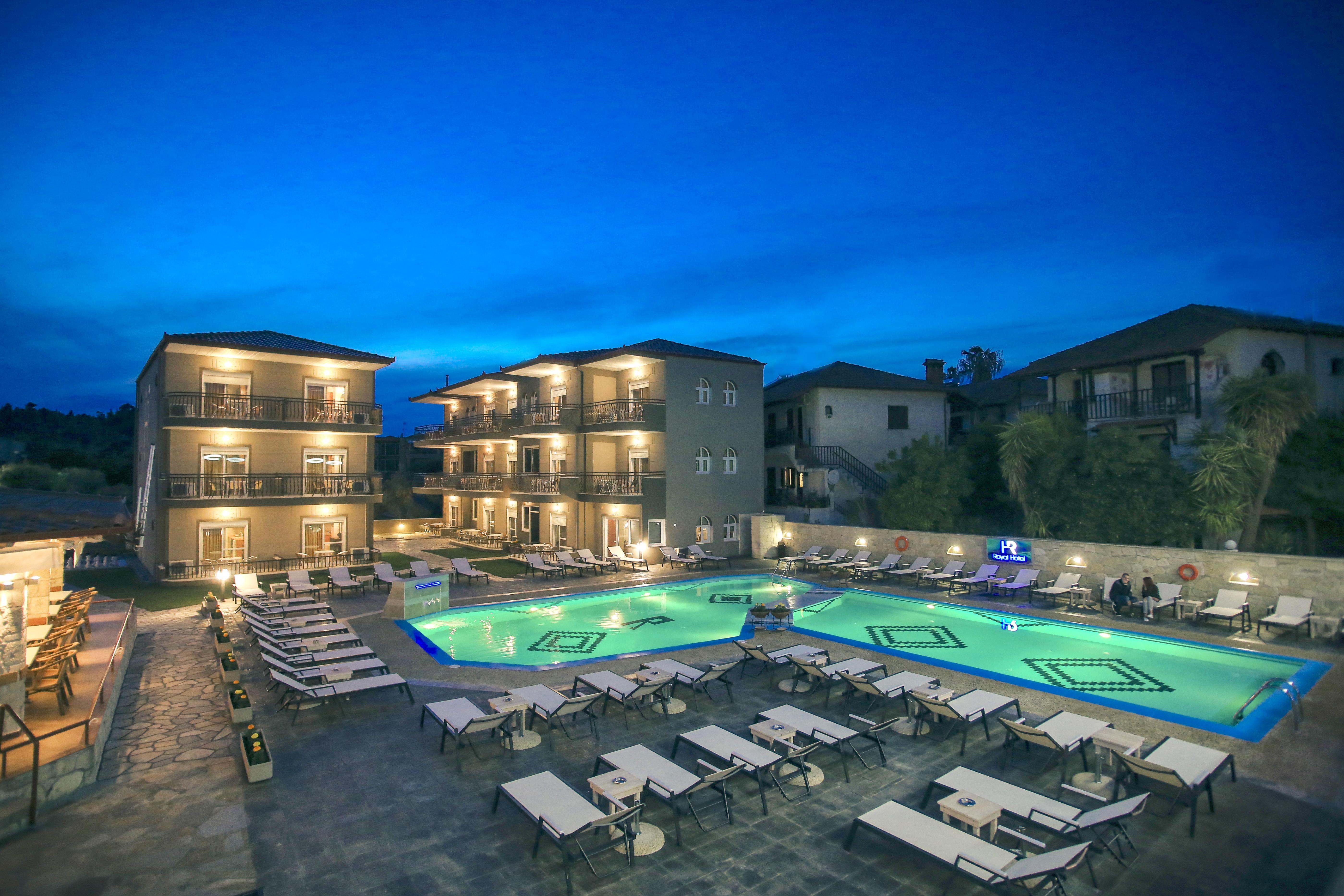 Royal And Aparthotel 4*