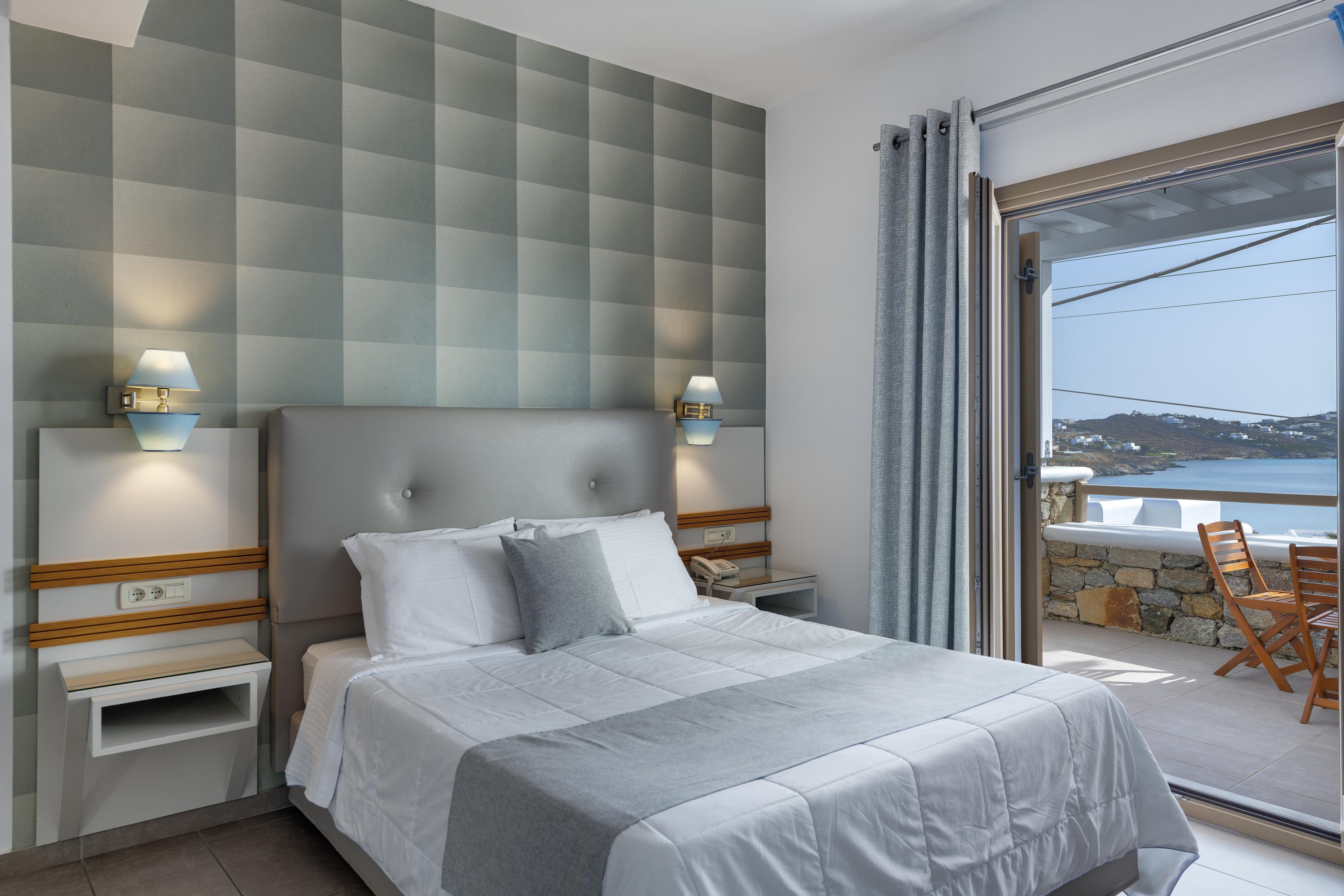 Lithos By Spyros & Flora Hotel