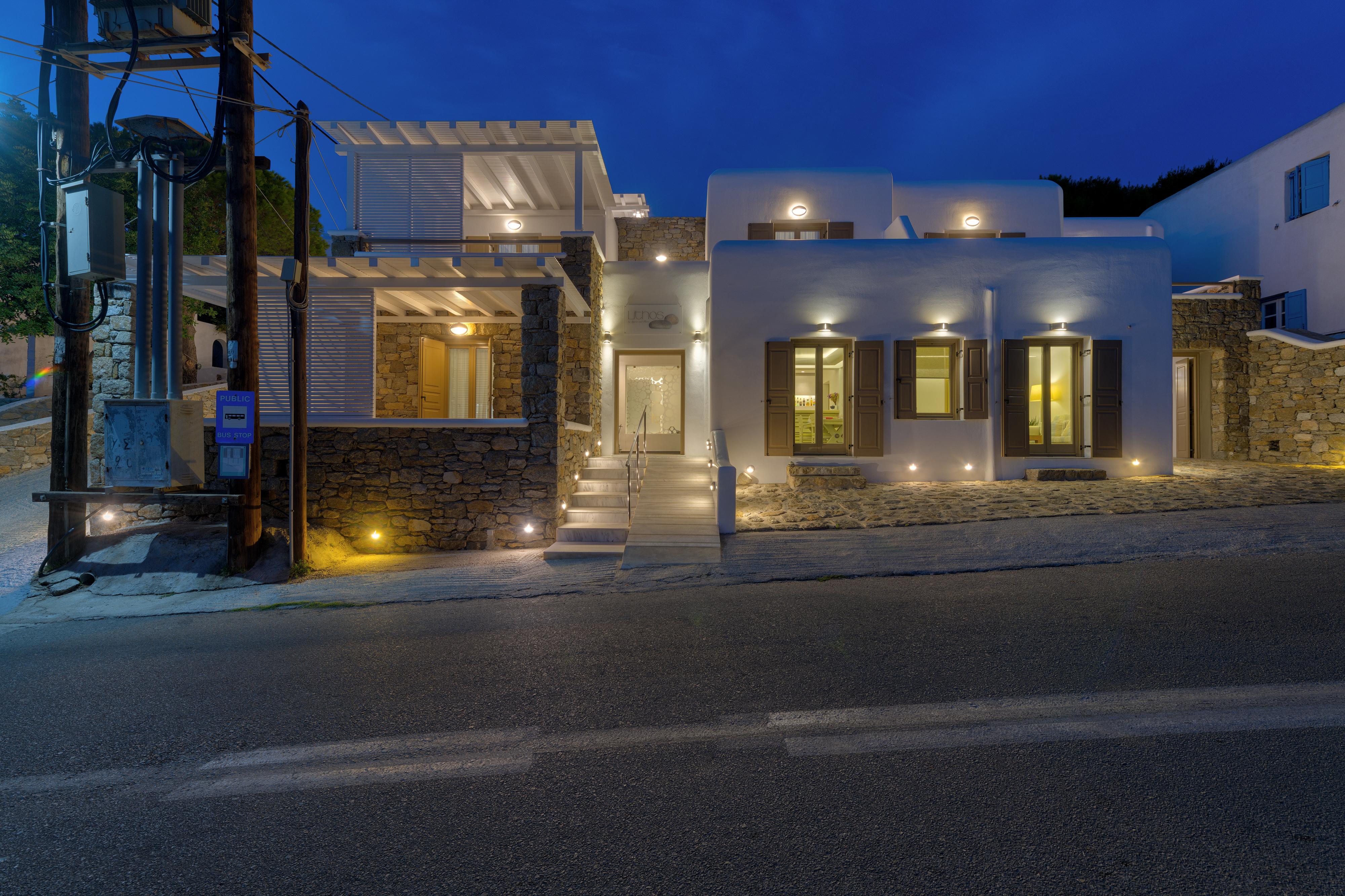 Hotel Lithos By Spyros & Flora 4*