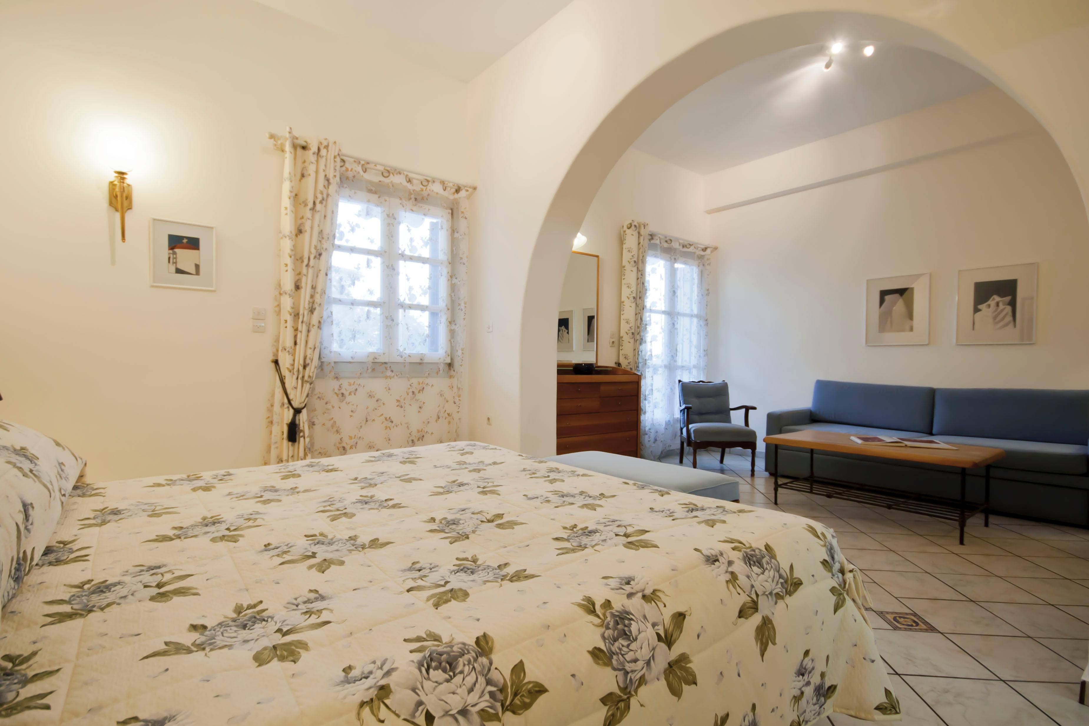 Adonis 4* Mykonos Town