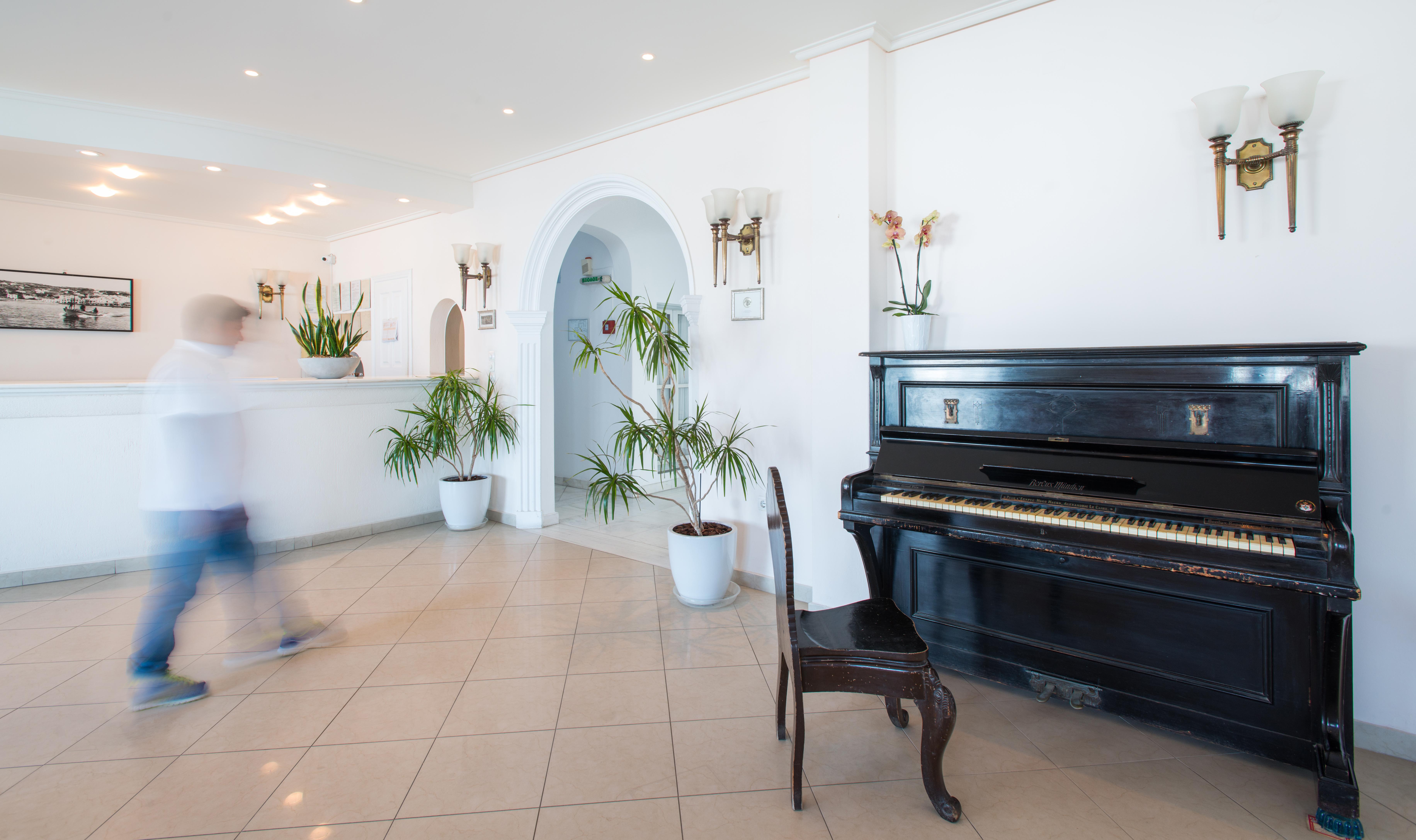 Adonis Hotel Mykonos Town