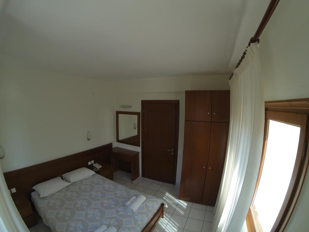 Aparthotel Argo Siviri