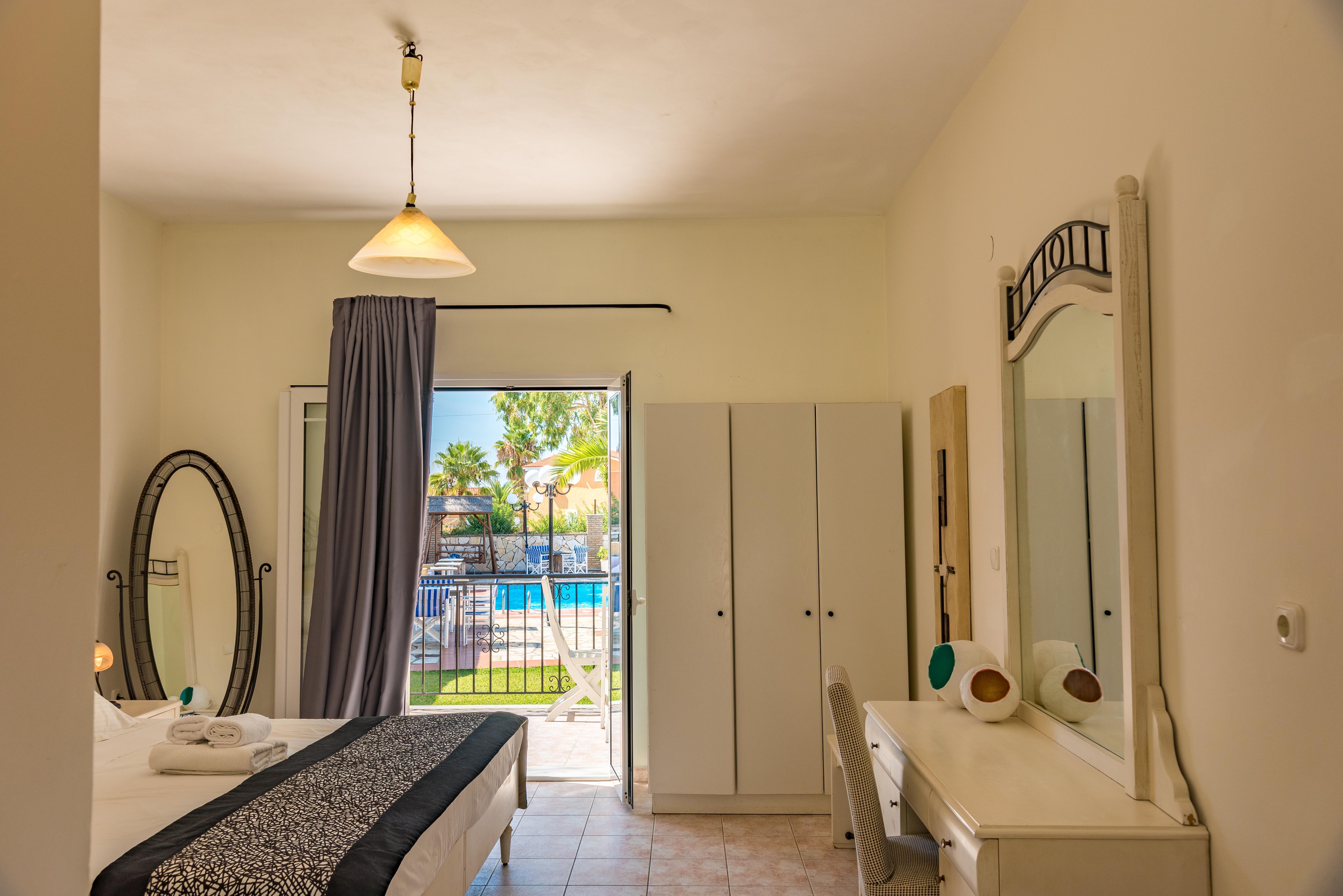 Sotiris 2* Livathos (Kefalonia)