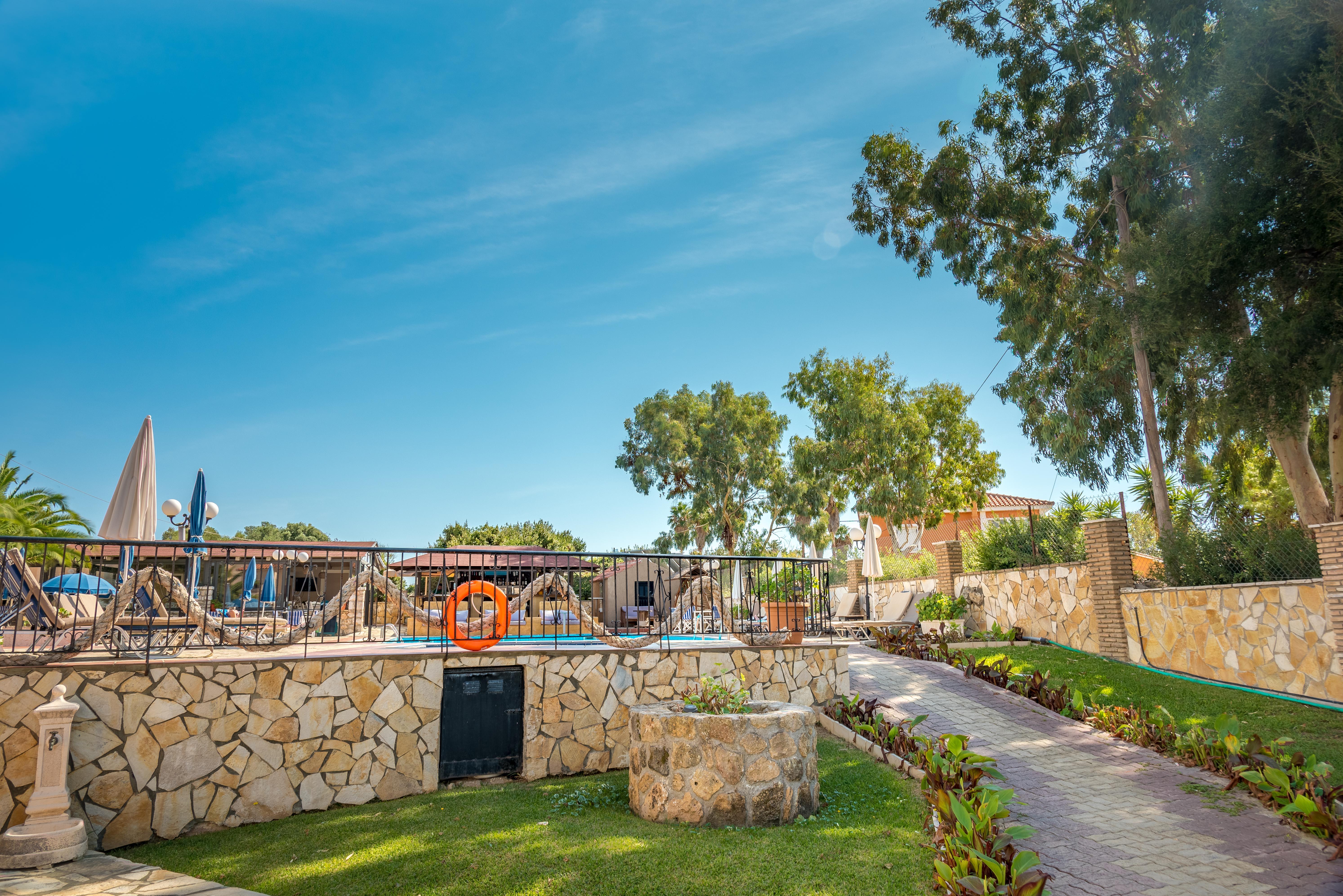 Sotiris Aparthotel 2*