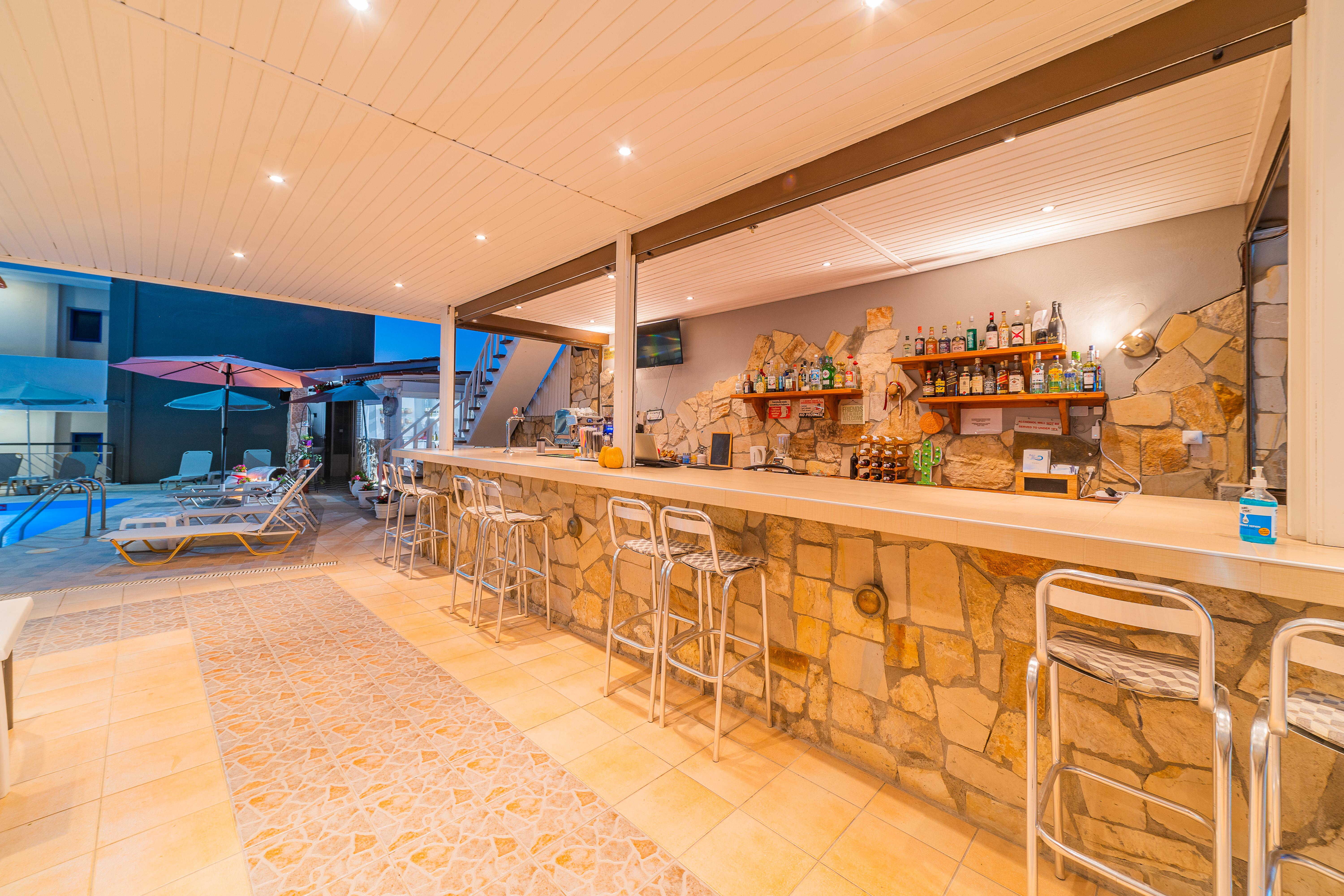 Aparthotel Blue Dream Stavromenos