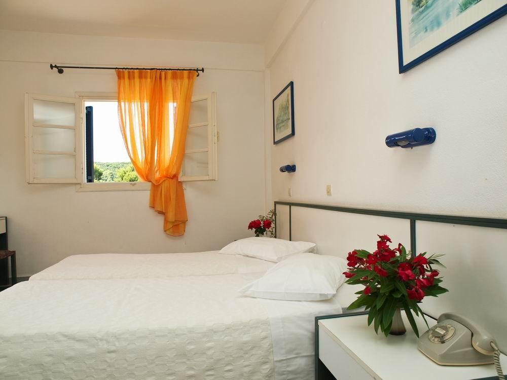 Hotel Muses Koukounaries