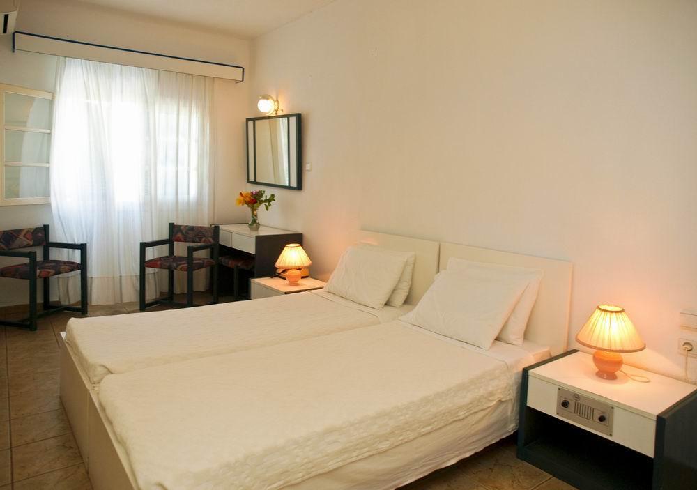 Hotel Muses Koukounaries