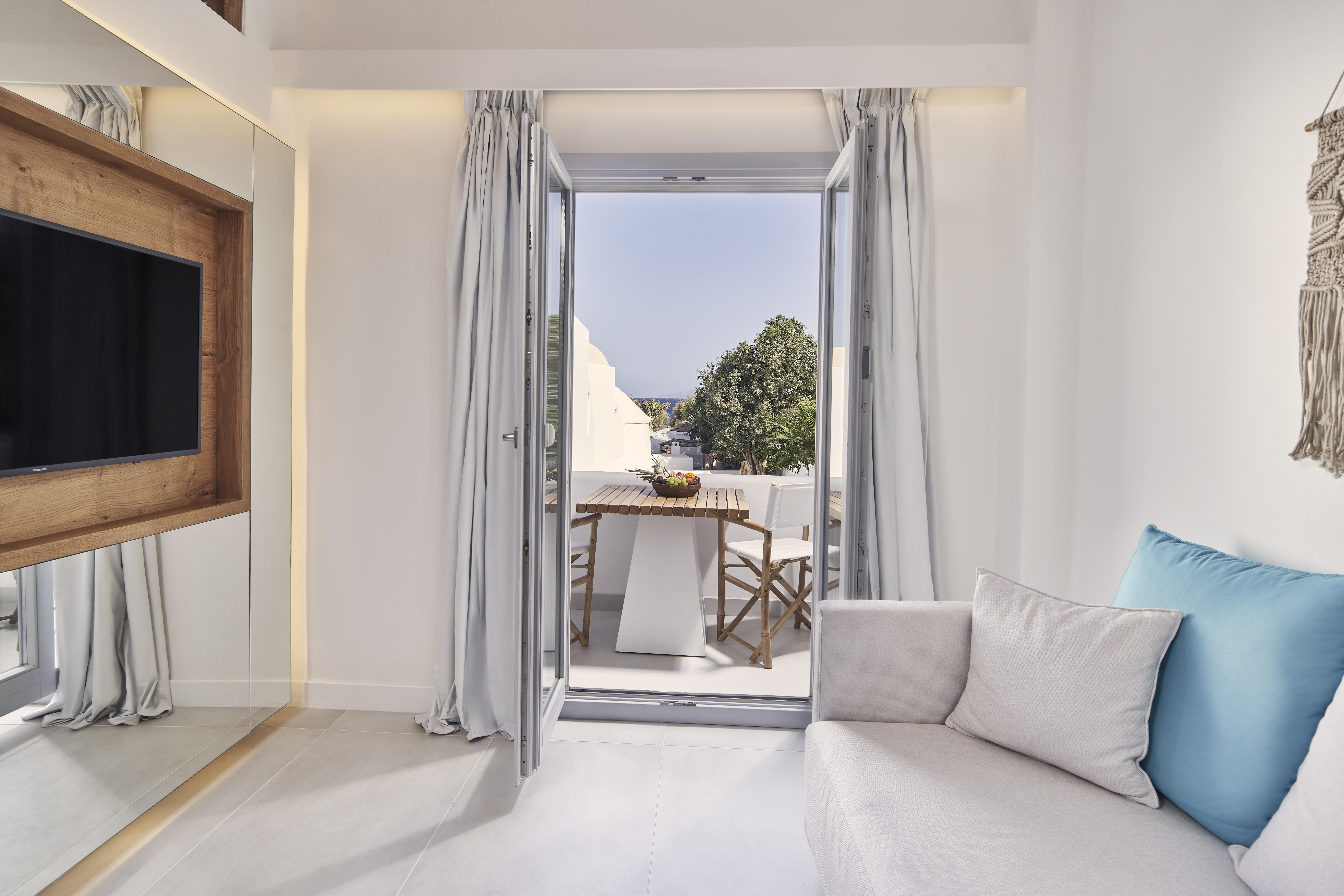 Hotel Nikki & Santorini