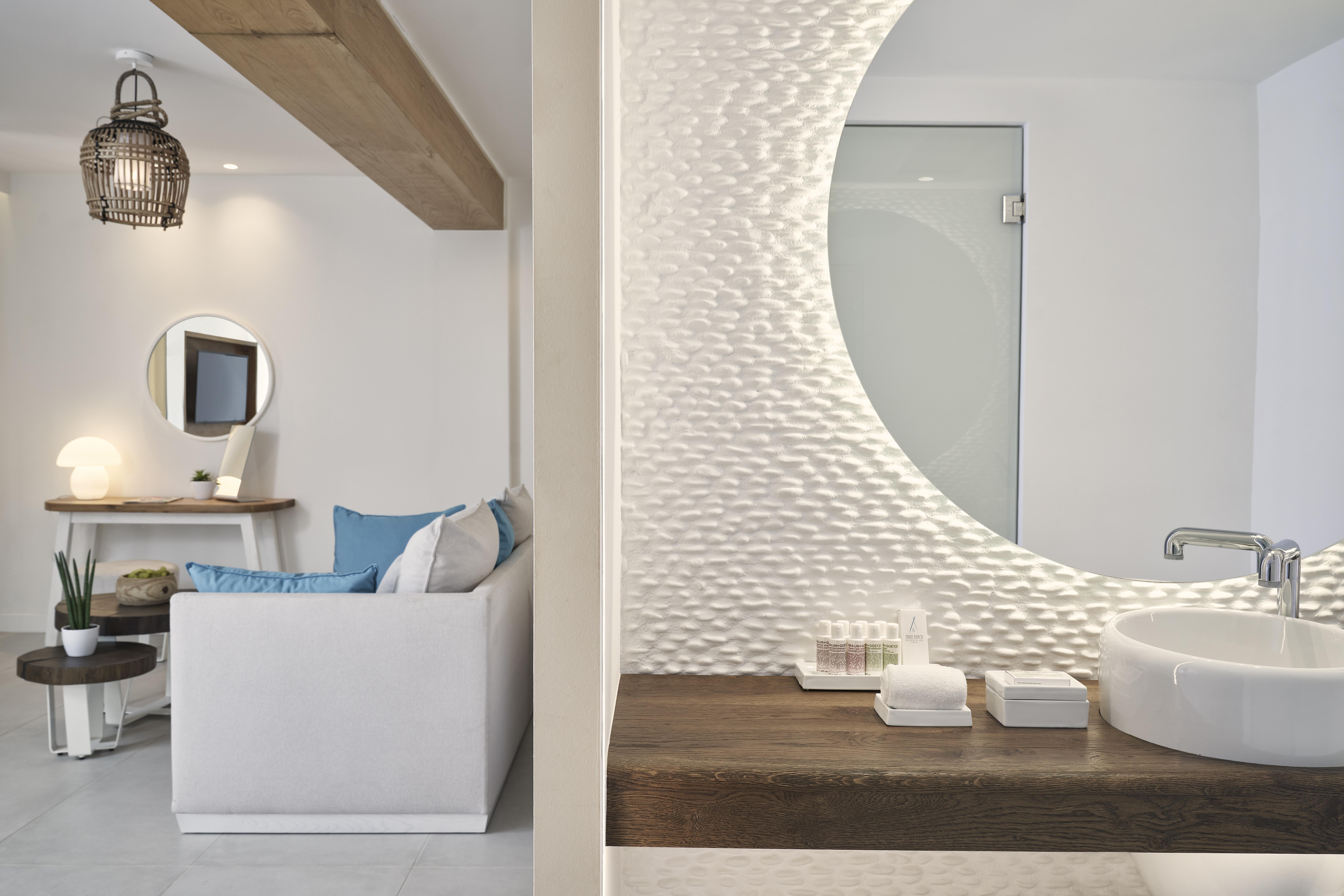 Nikki & Santorini Hotel