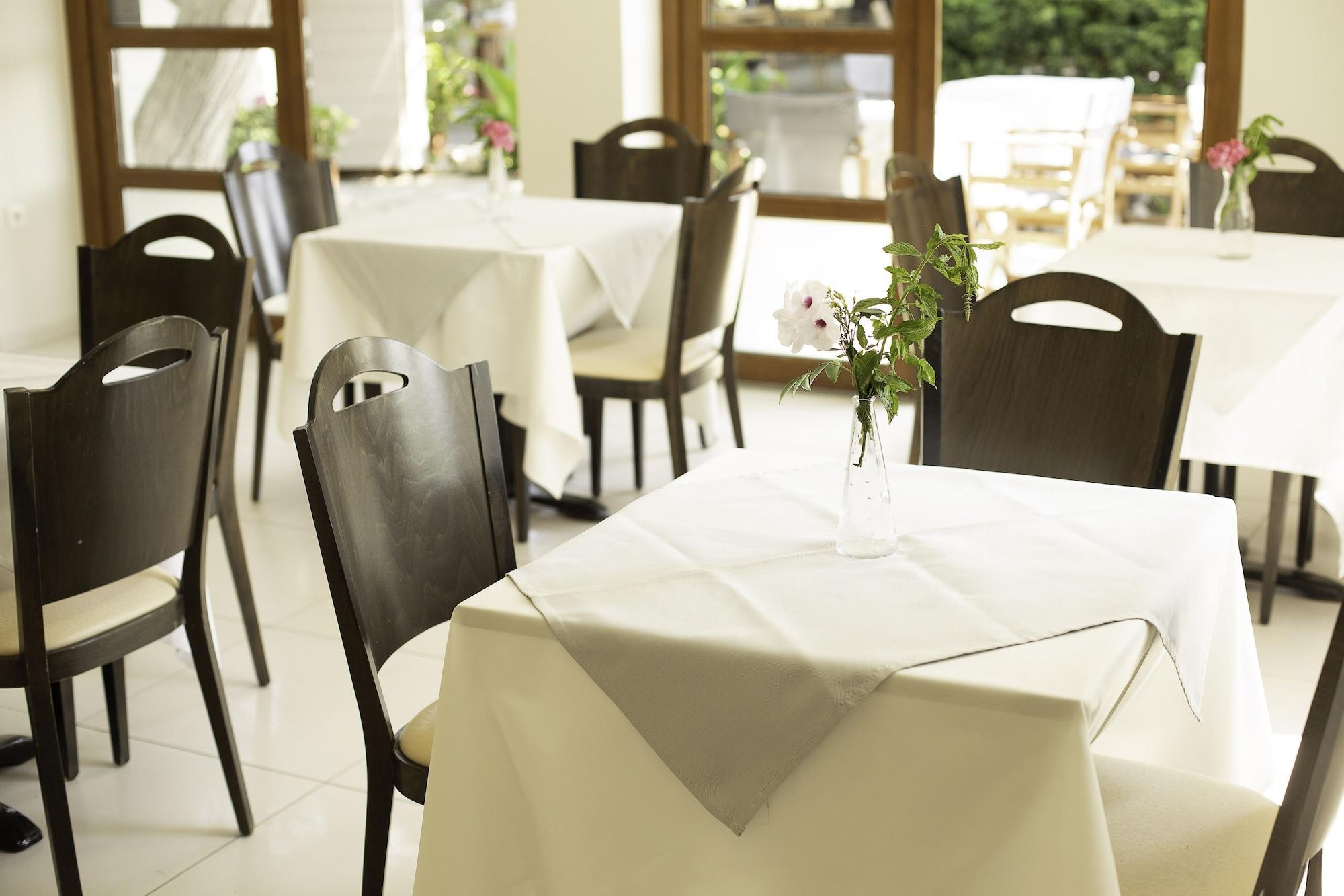Avaton Hotel, Philian & Hotel