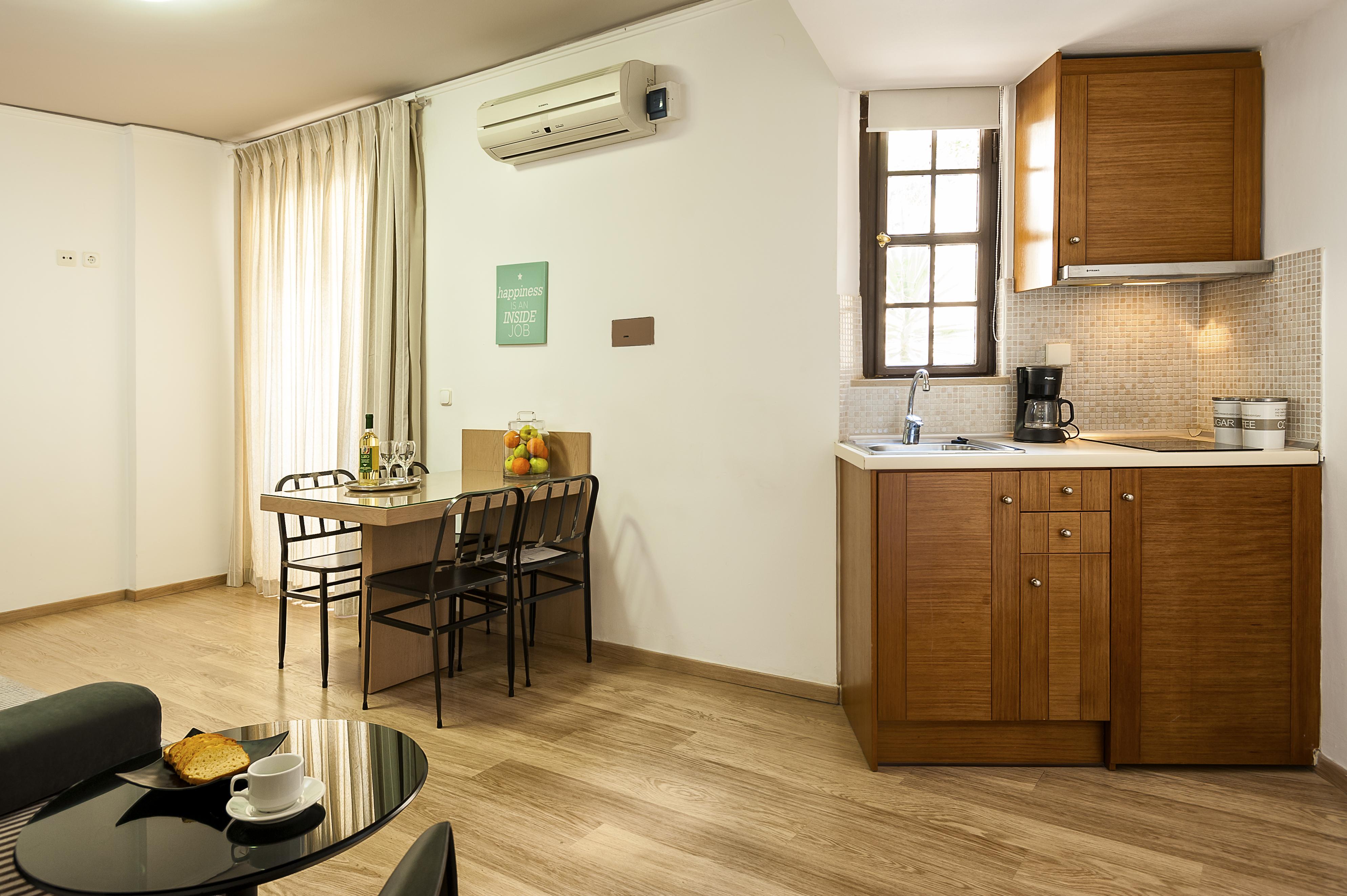 Aparthotel Elina 3*