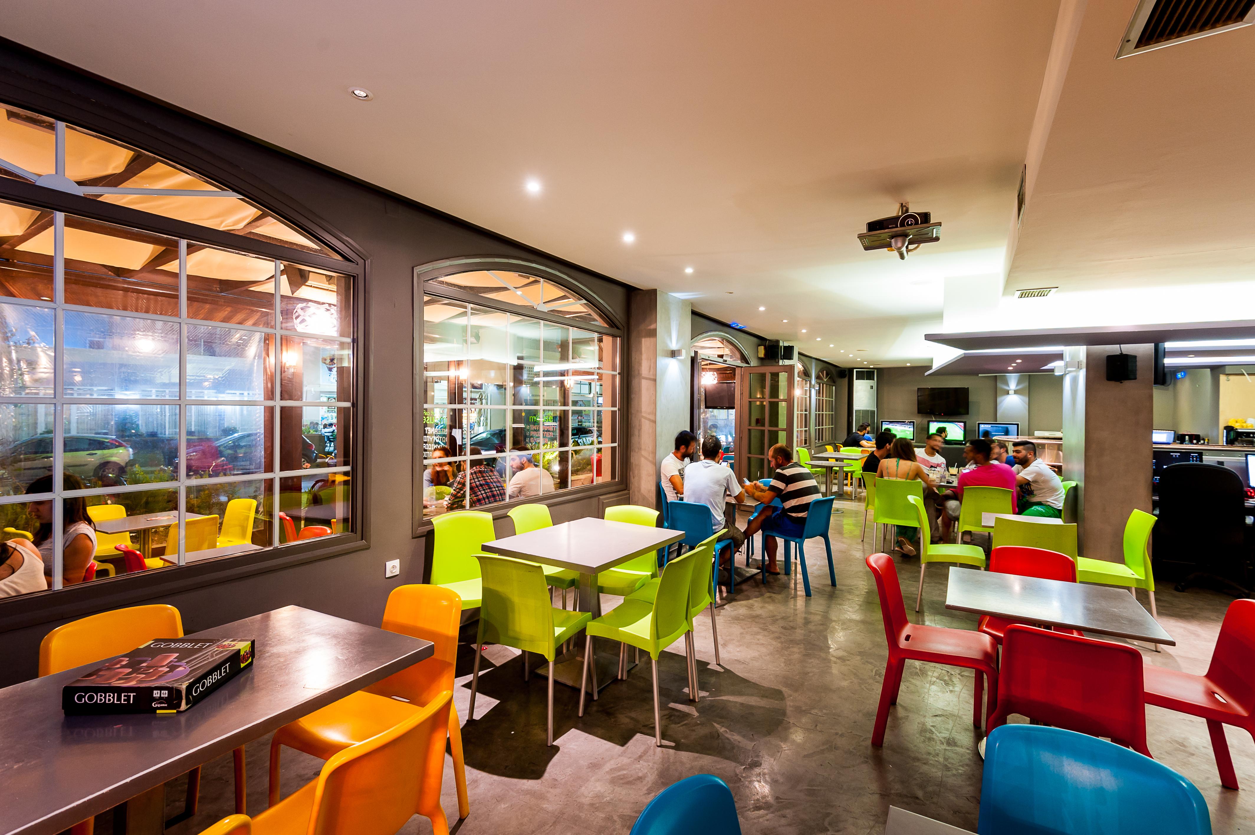 Elina Aparthotel 3*