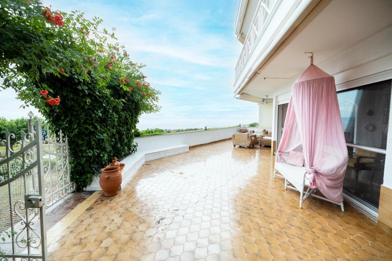 Delmare Dom Seafront Holiday home *