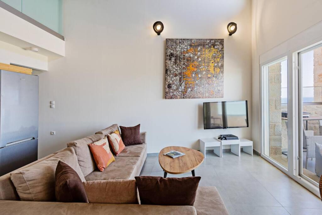 Sofia Suite, A Seafront Hideaway ! * Panormos (Crete)