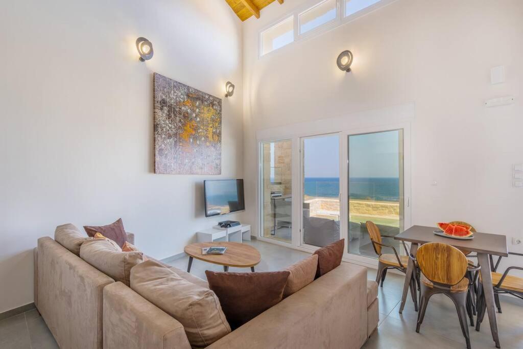 Sofia Suite, A Seafront Hideaway ! Holiday home *