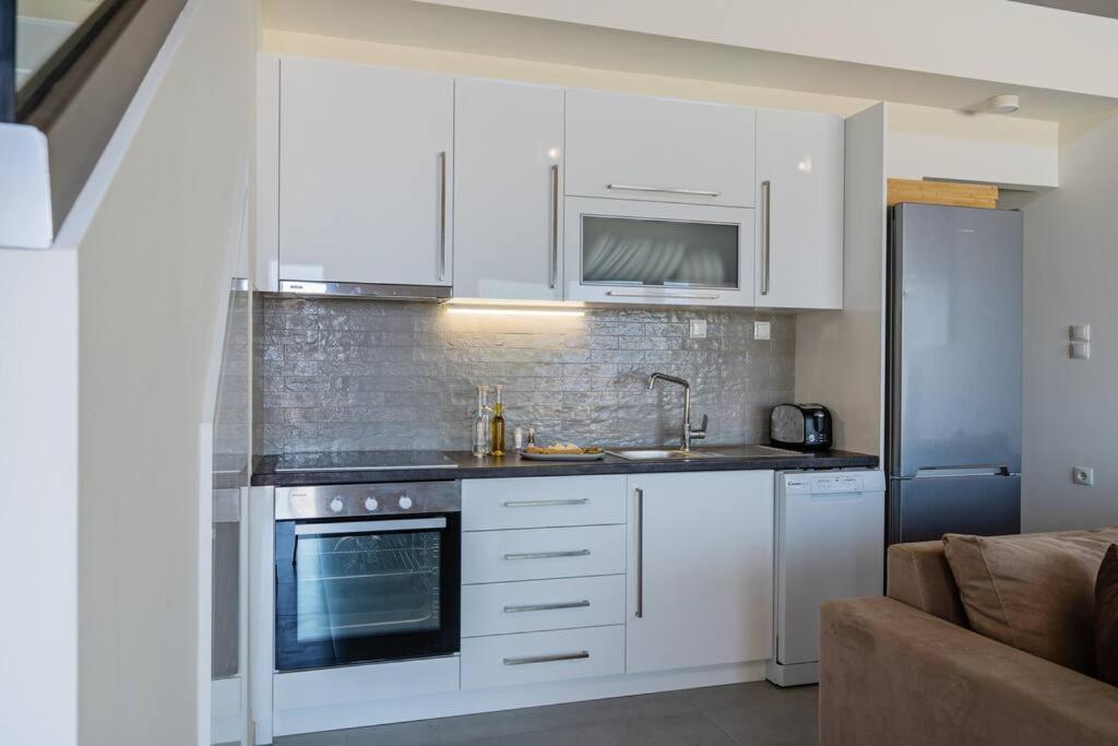Sofia Suite, A Seafront Hideaway ! Holiday home *