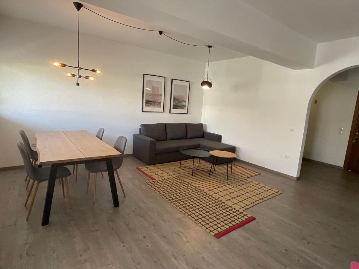 Apartment Mv *