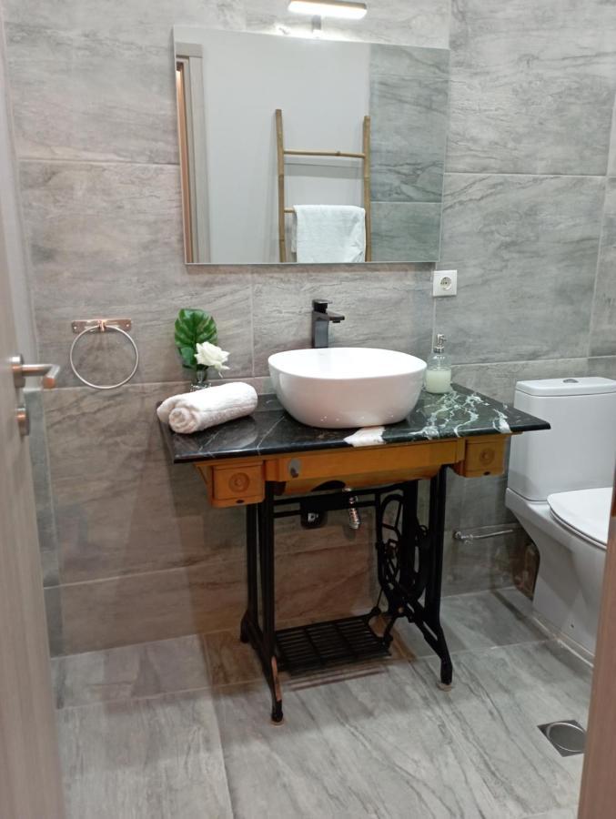 Stonehouse & Casa Al Sole E Al Mare * Nea Roda