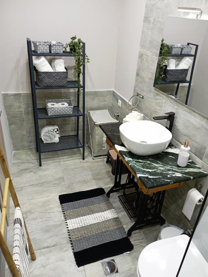 Stonehouse & Casa Al Sole E Al Mare