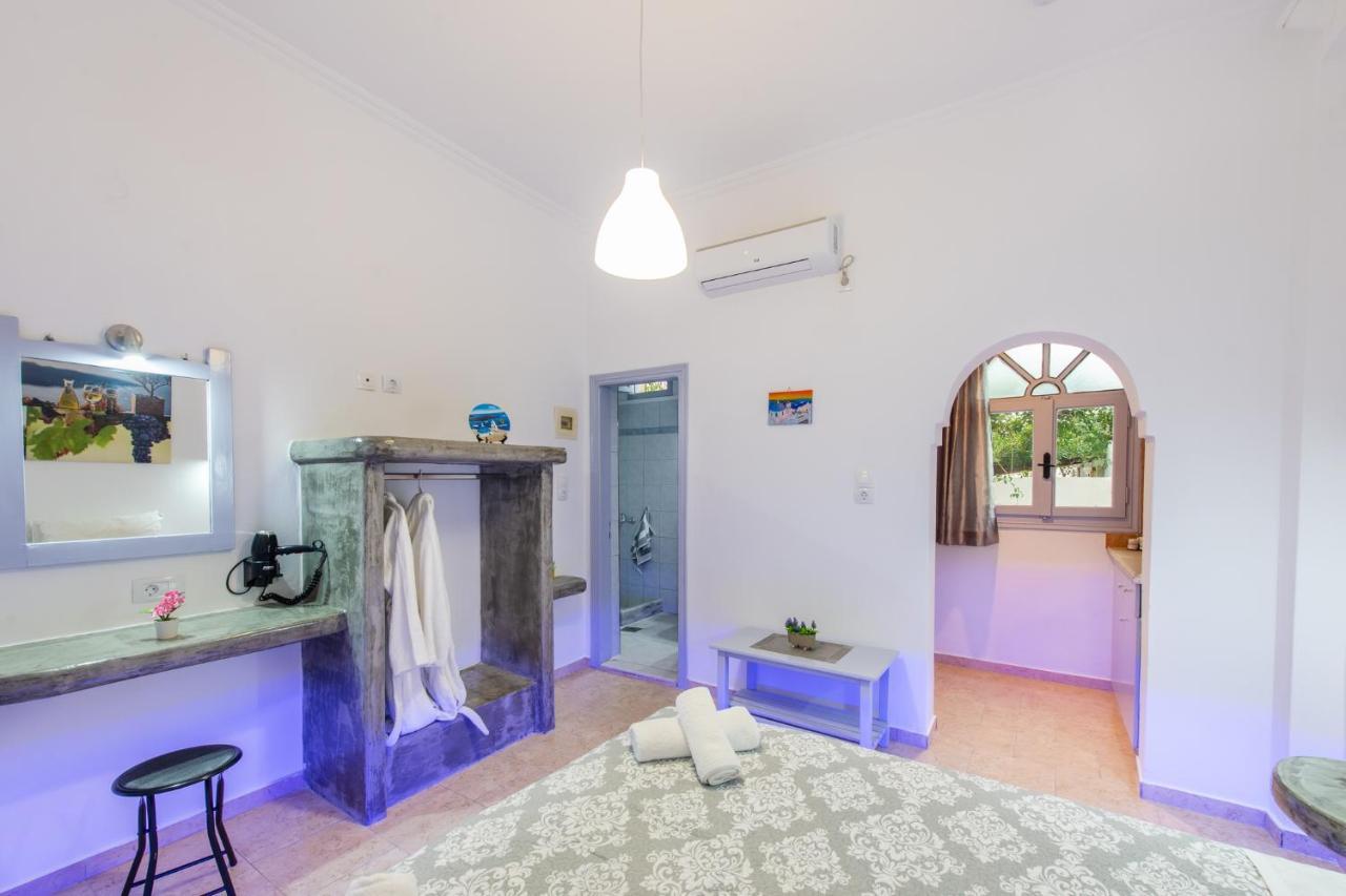 Santorininy Hotel Perissa (Santorini)