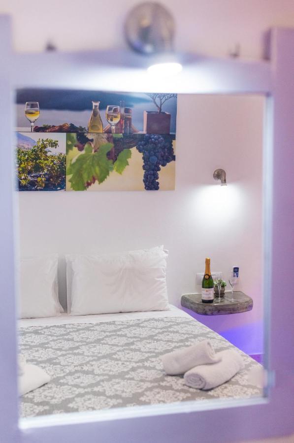 Santorininy Hotel *